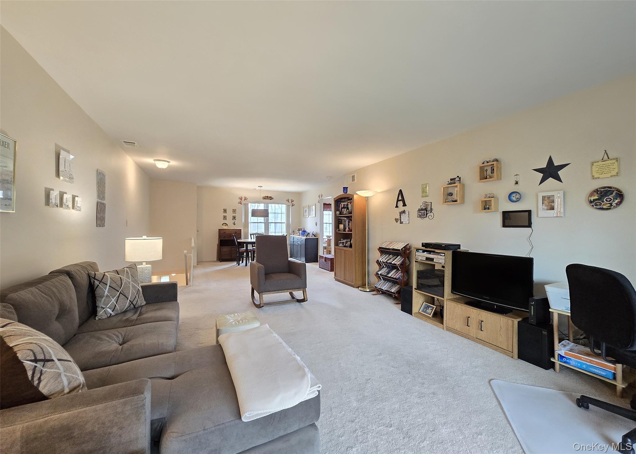 Coop Middle Country  Suffolk County, NY 11727, MLS-988585-5