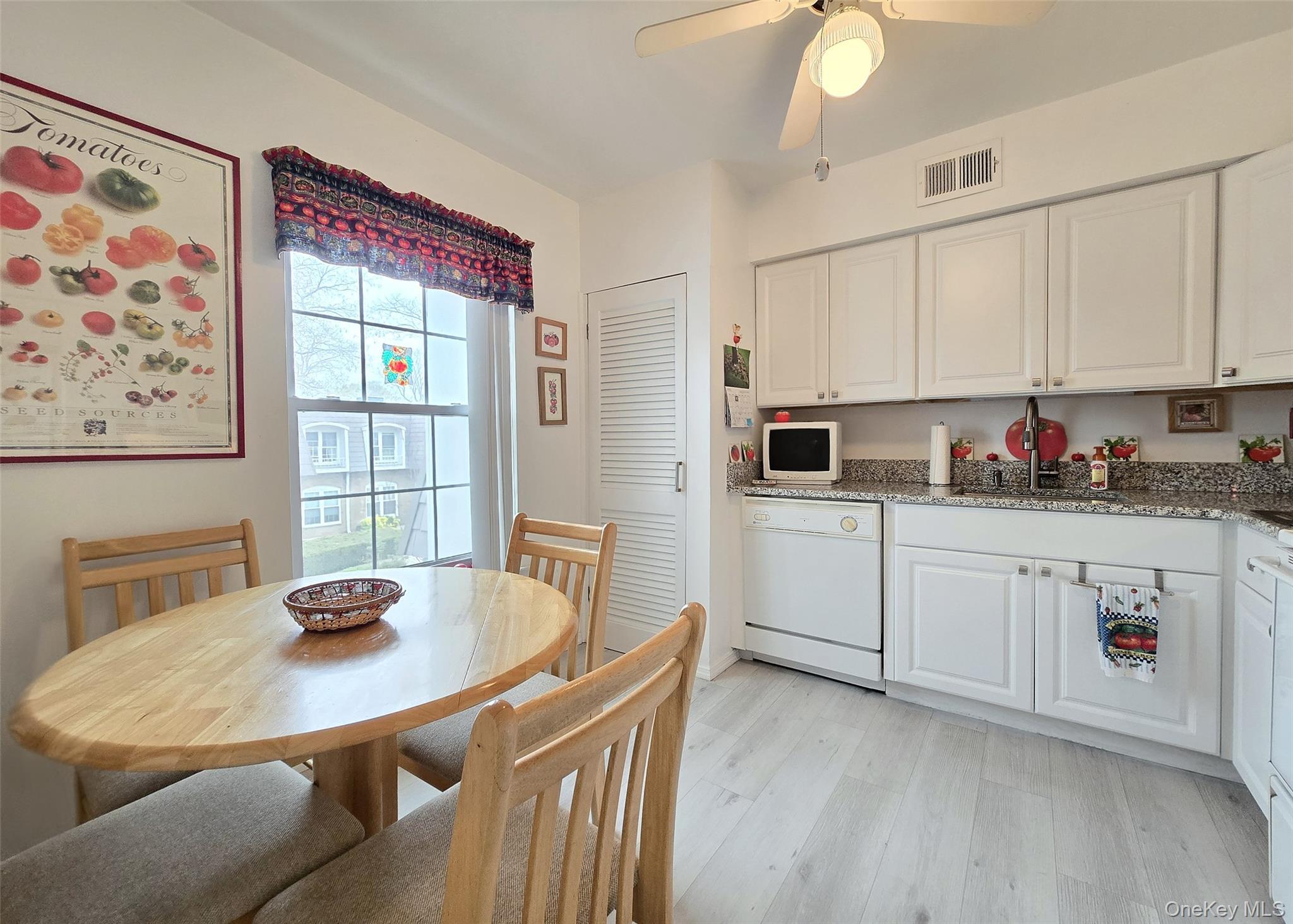 Coop Middle Country  Suffolk County, NY 11727, MLS-988585-7