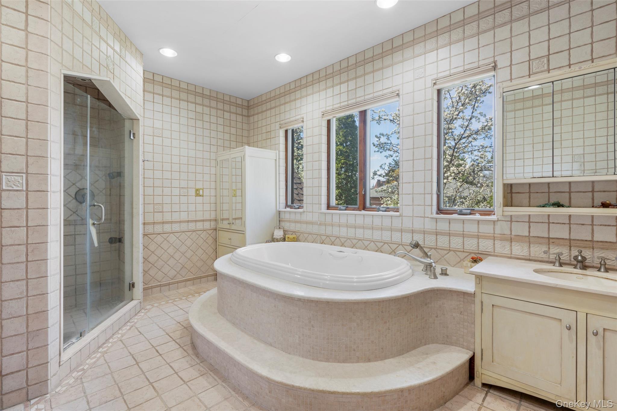 Single Family Carver Terrace  Westchester County, NY 10710, MLS-988593-17