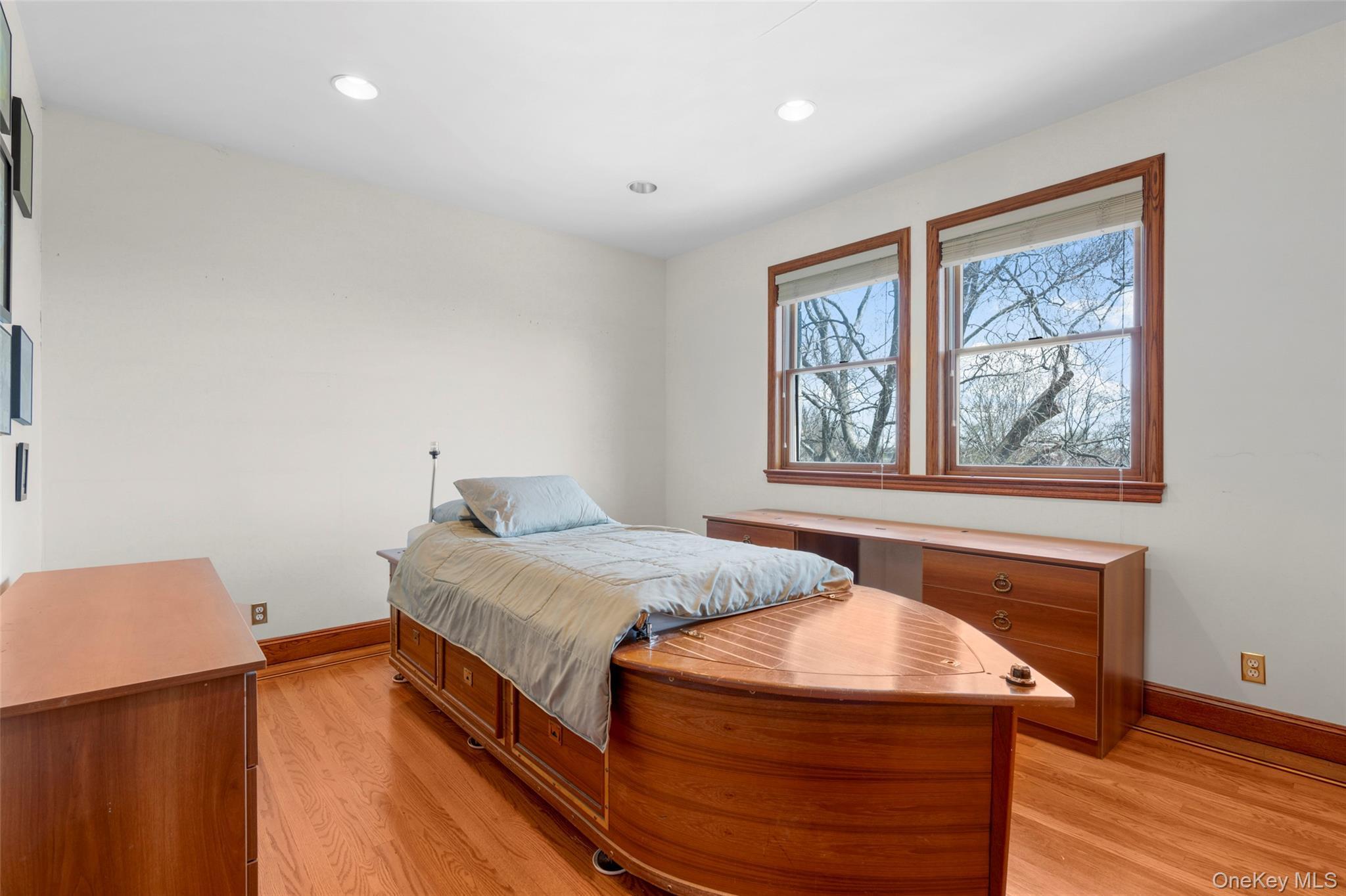 Single Family Carver Terrace  Westchester County, NY 10710, MLS-988593-18