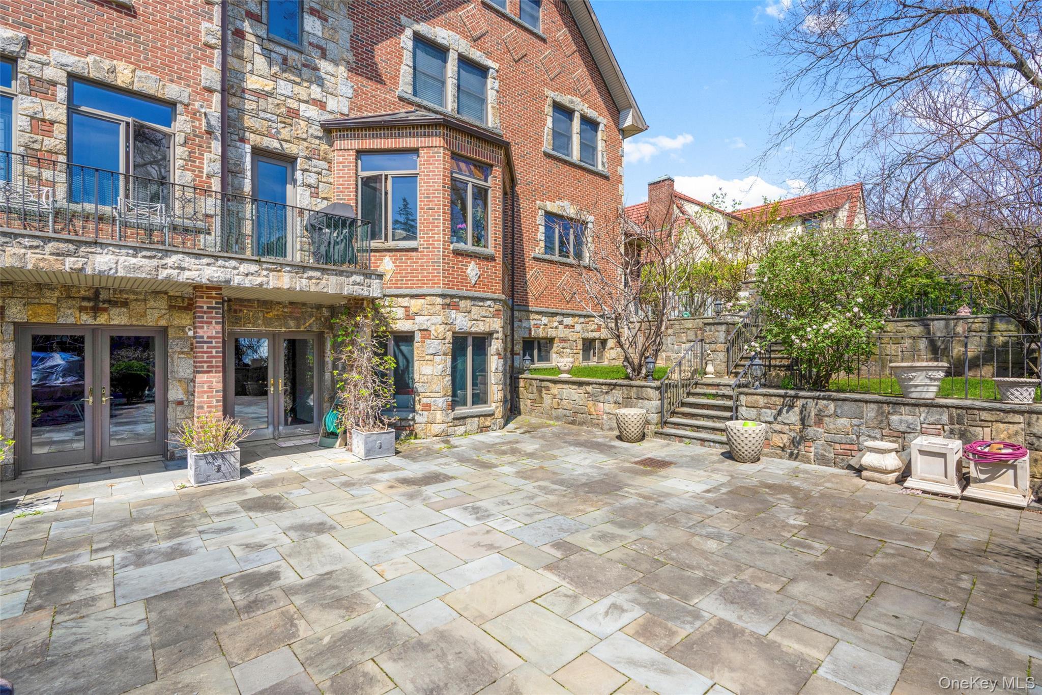 Single Family Carver Terrace  Westchester County, NY 10710, MLS-988593-28