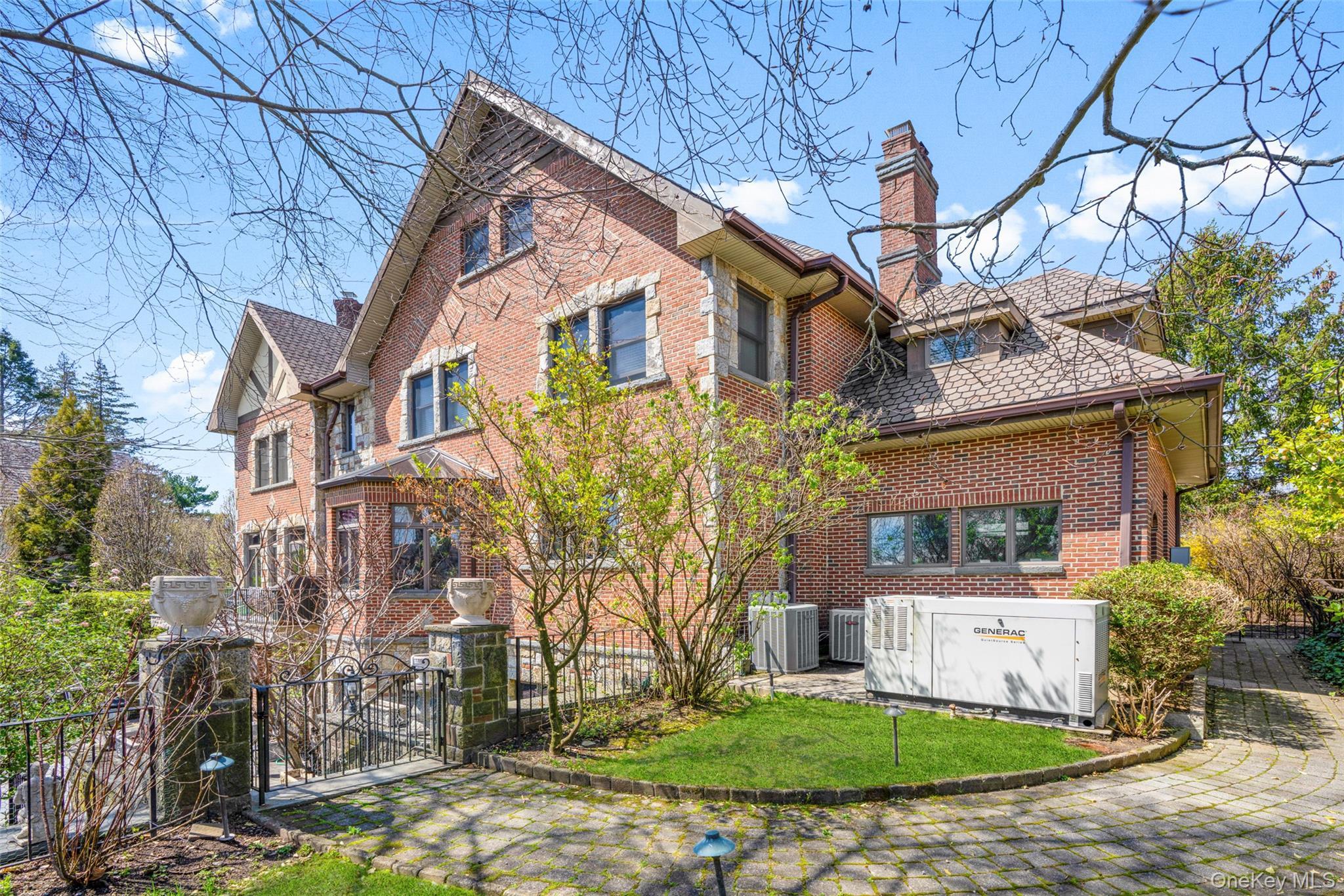 Single Family Carver Terrace  Westchester County, NY 10710, MLS-988593-31