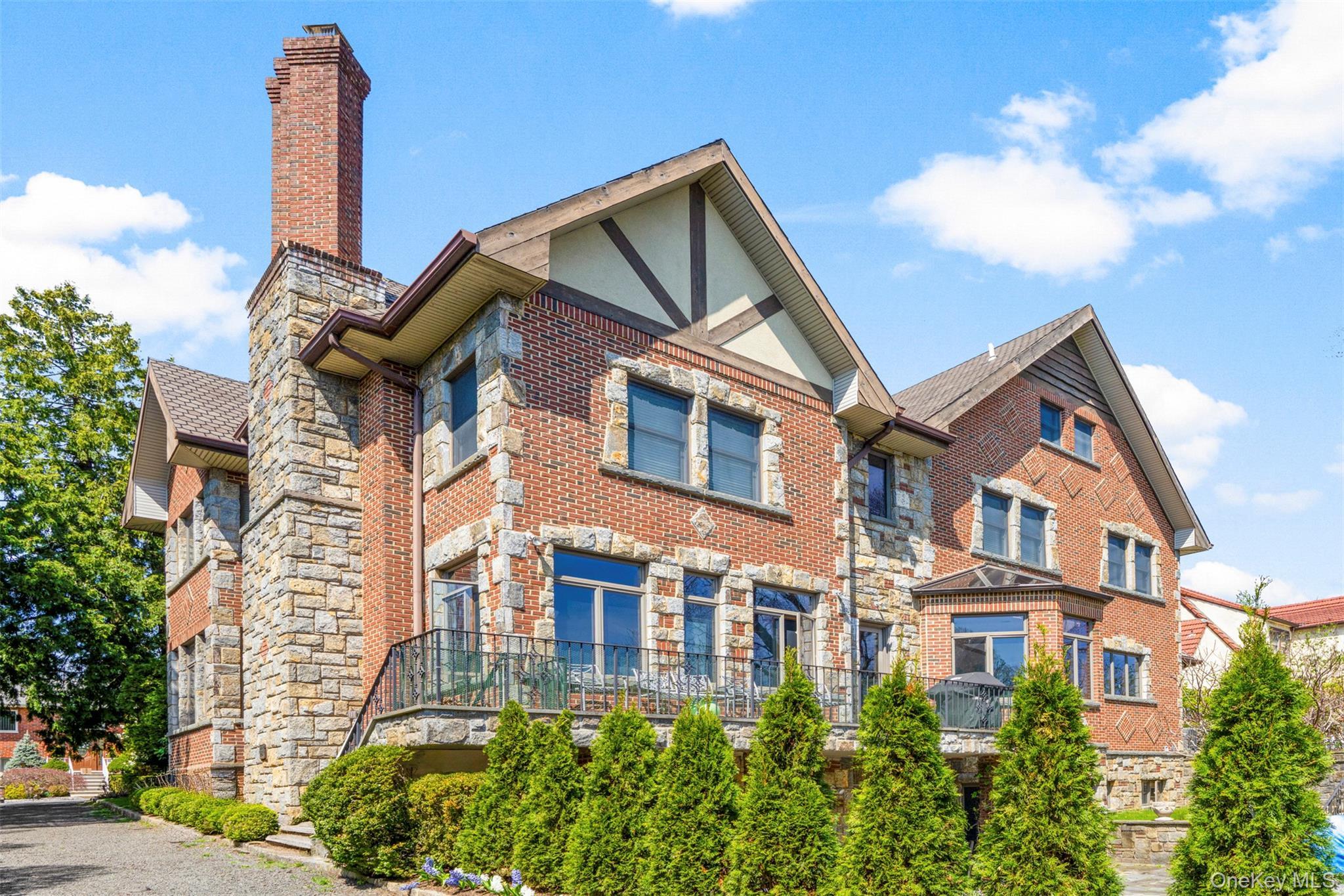 Single Family Carver Terrace  Westchester County, NY 10710, MLS-988593-33