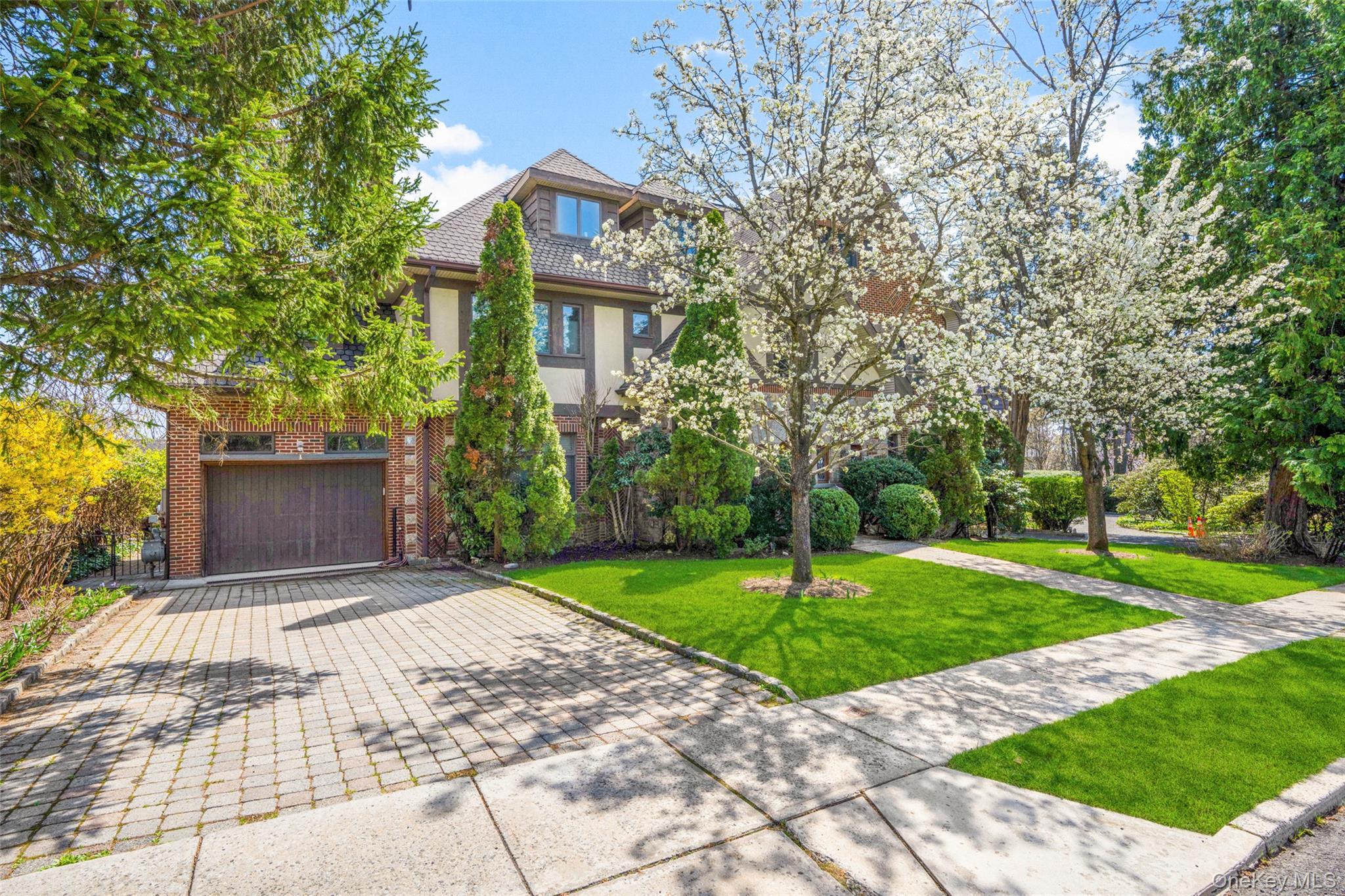 Single Family Carver Terrace  Westchester County, NY 10710, MLS-988593-34