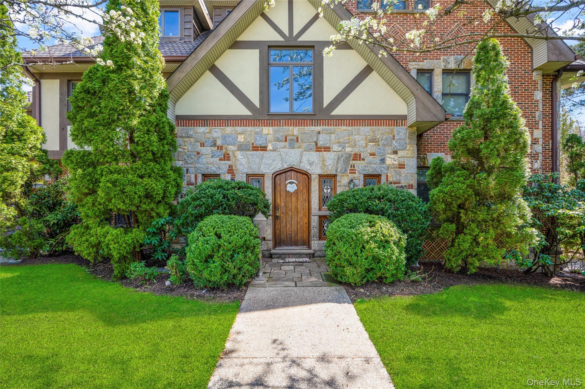 Single Family Carver Terrace  Westchester County, NY 10710, MLS-988593-36
