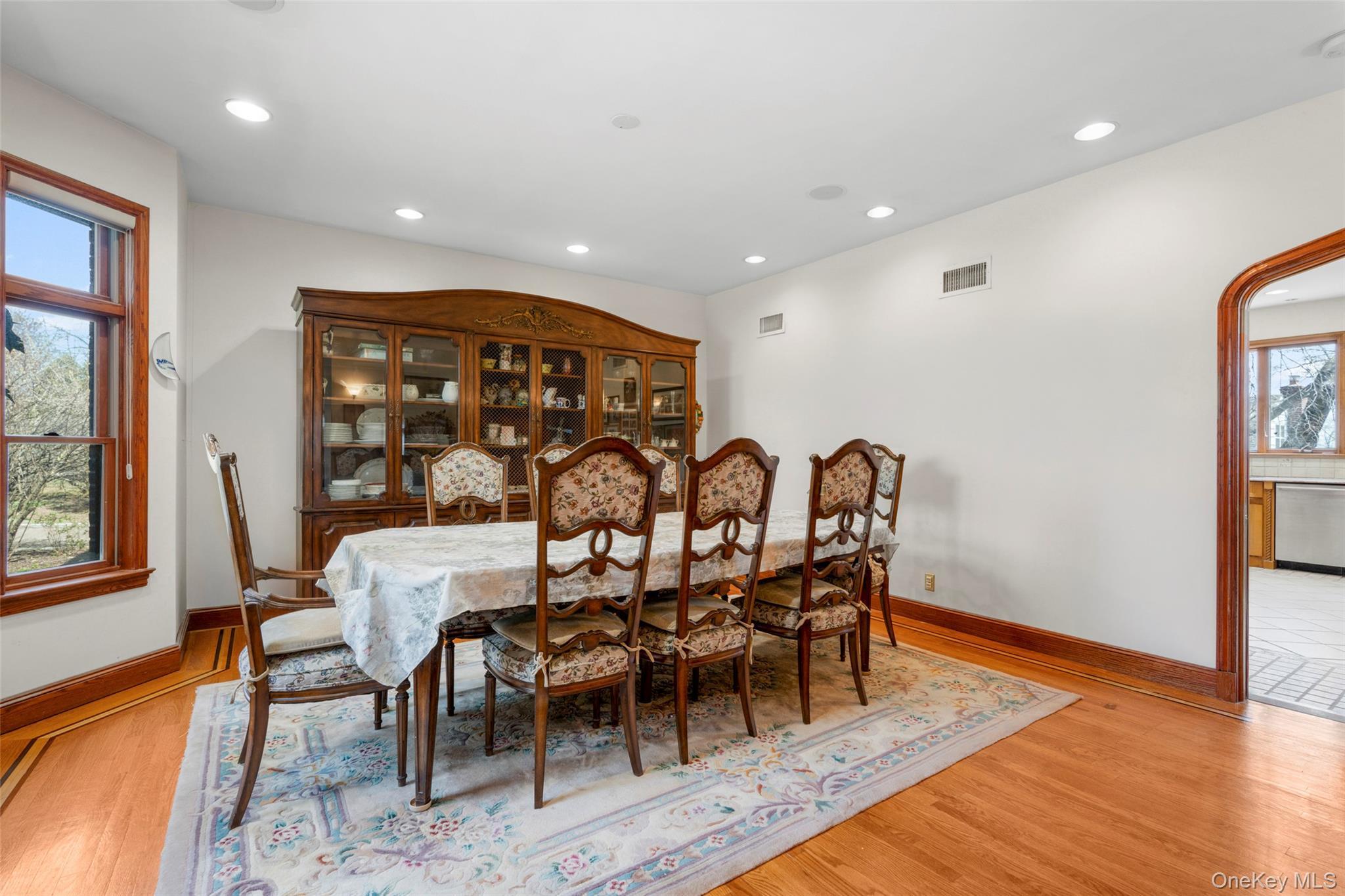 Single Family Carver Terrace  Westchester County, NY 10710, MLS-988593-6