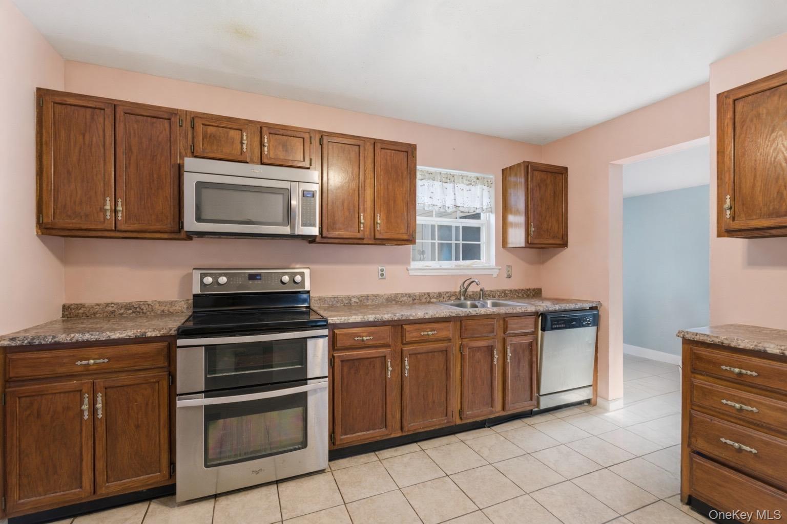 Single Family Howard  Suffolk County, NY 11784, MLS-988599-6