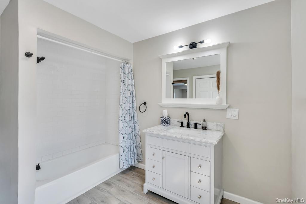 Single Family West  Nassau County, NY 11559, MLS-988612-30