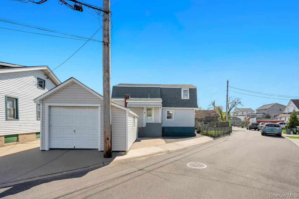 Single Family West  Nassau County, NY 11559, MLS-988612-4