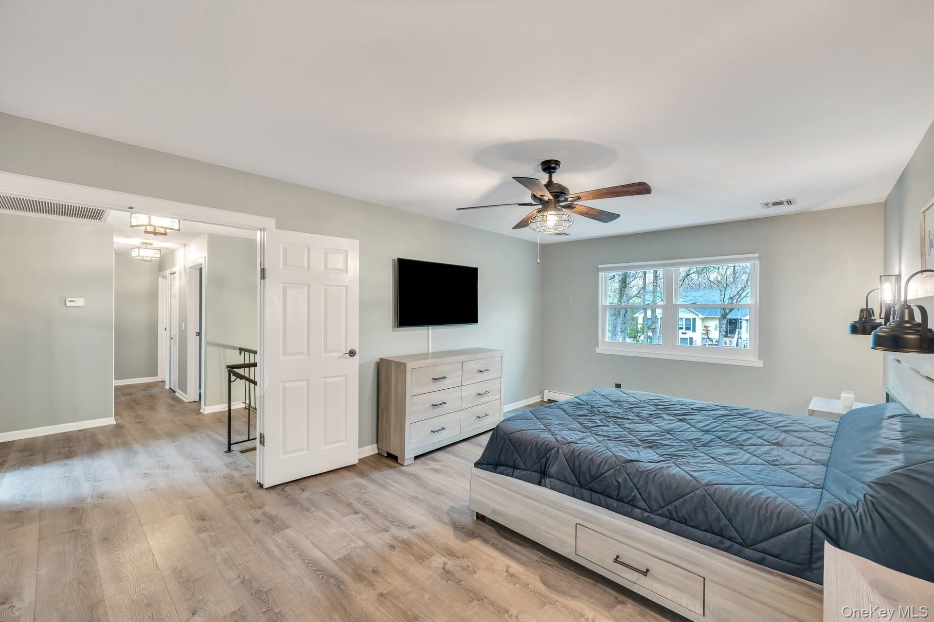Single Family Ramblewood  Suffolk County, NY 11961, MLS-988628-31