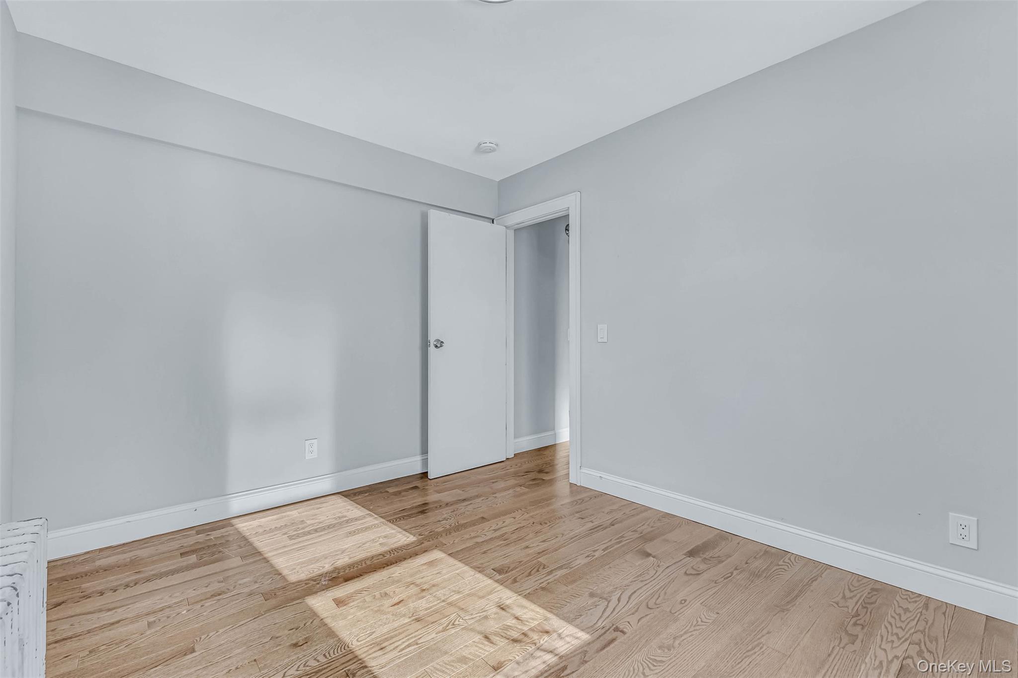 Single Family Greenwood  Suffolk County, NY 11706, MLS-988638-27