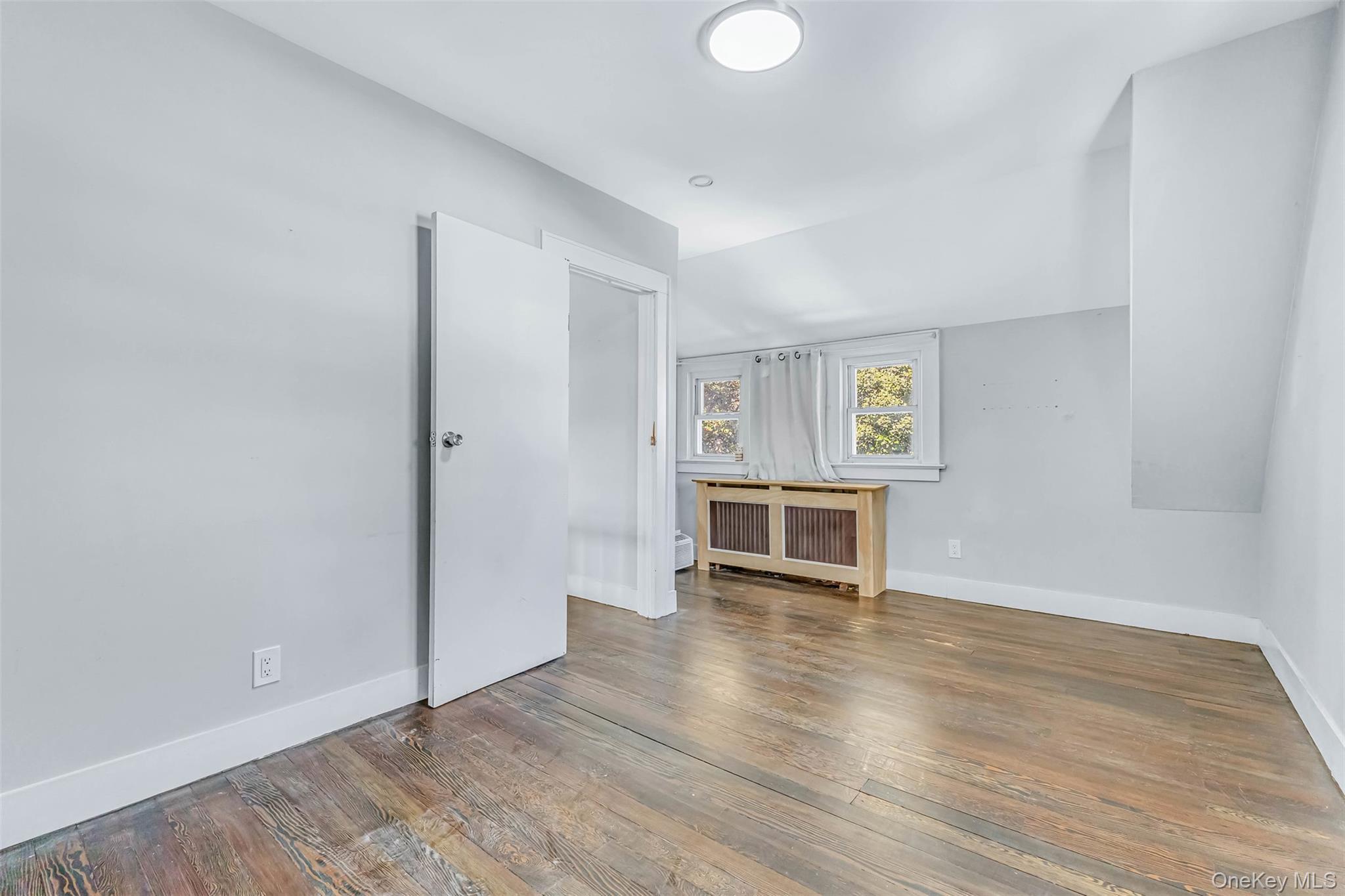 Single Family Greenwood  Suffolk County, NY 11706, MLS-988638-29