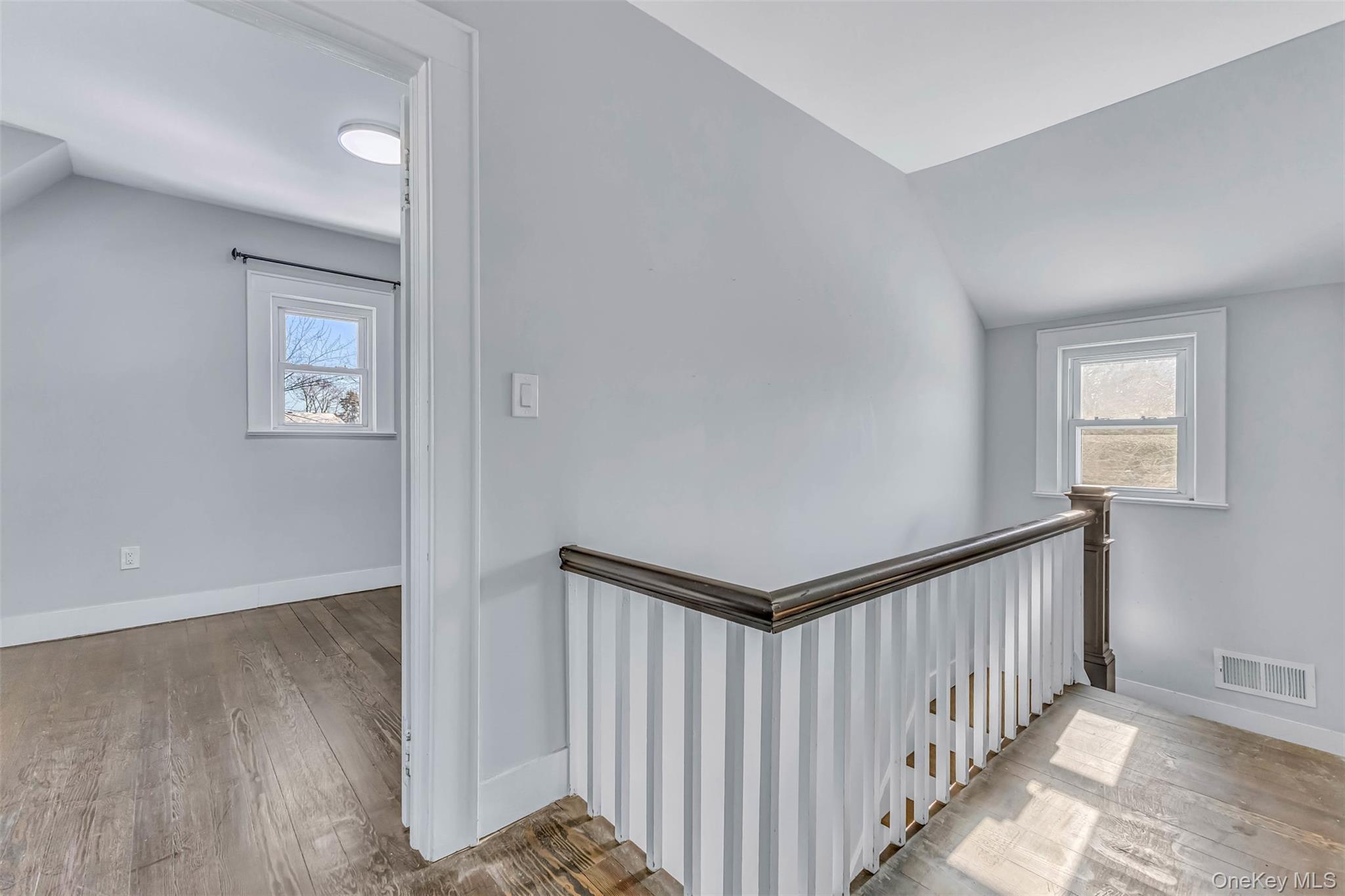 Single Family Greenwood  Suffolk County, NY 11706, MLS-988638-31