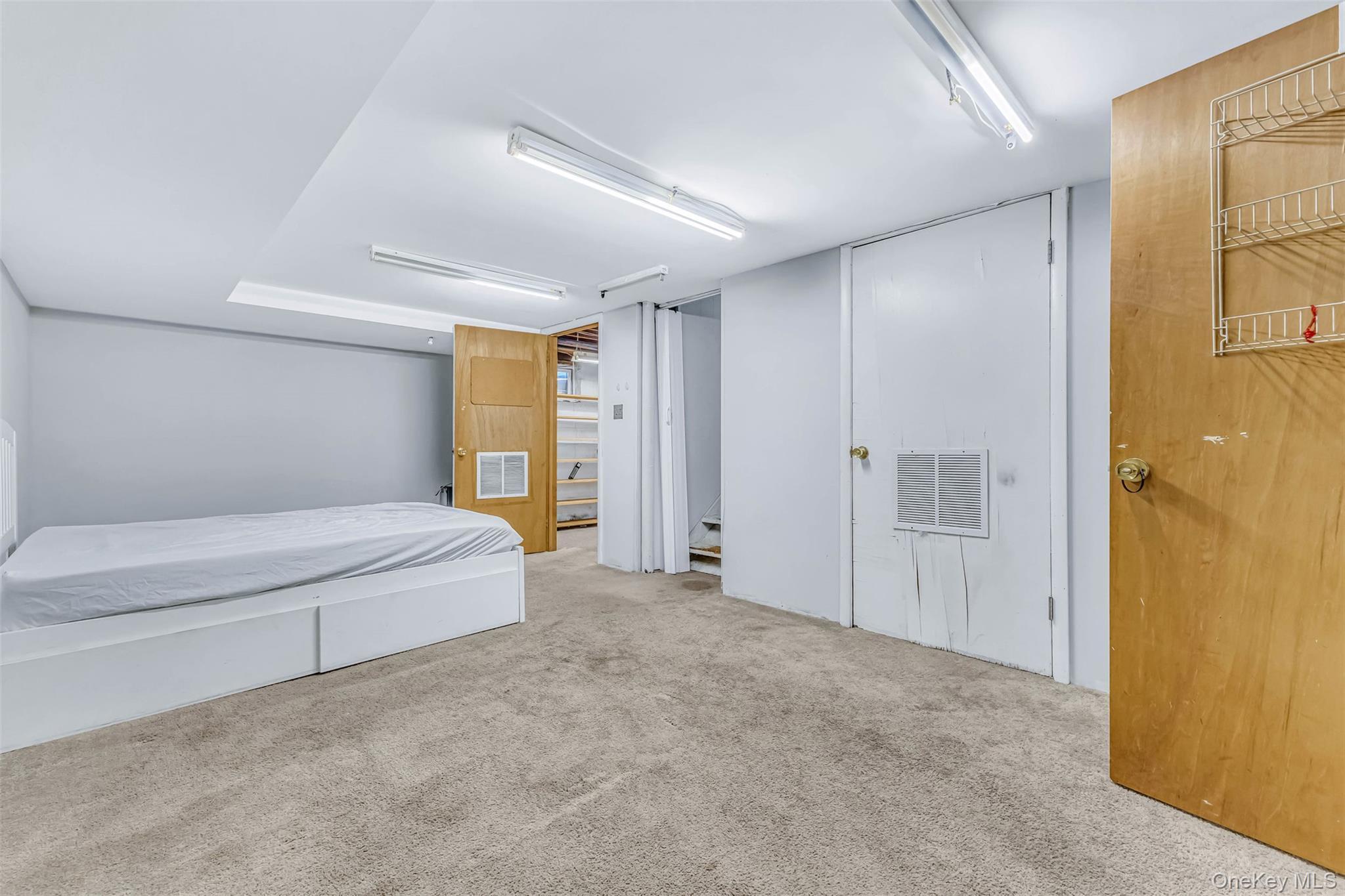 Single Family Greenwood  Suffolk County, NY 11706, MLS-988638-41