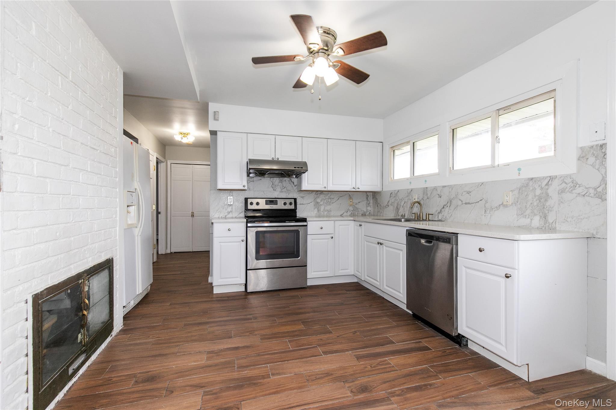 Single Family Apollo  Nassau County, NY 11801, MLS-988654-6