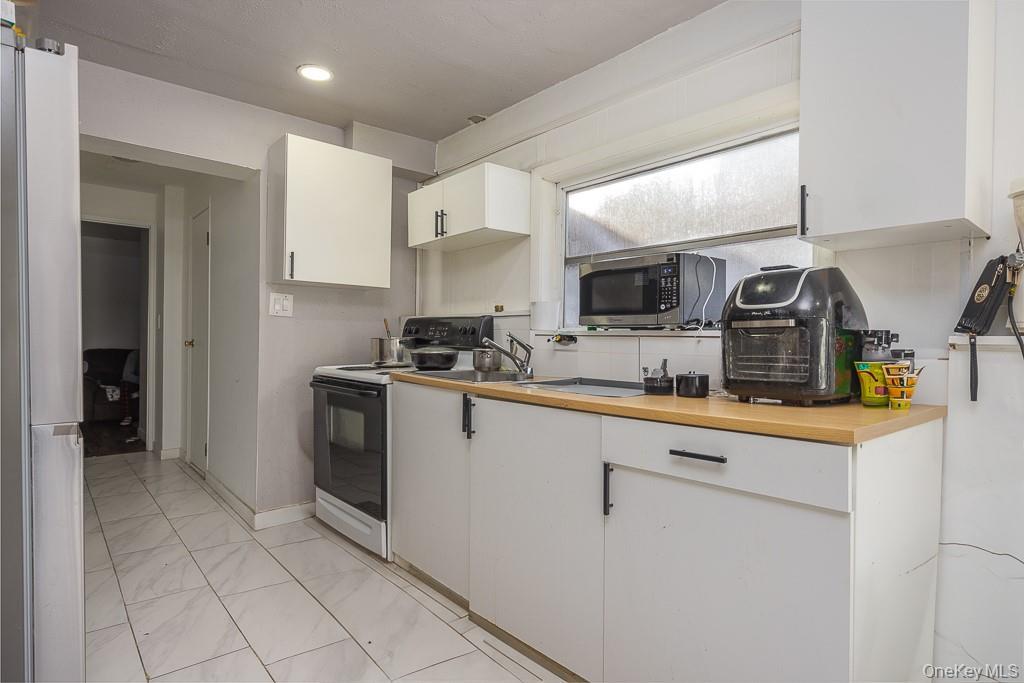 Single Family Tennyson  Rockland County, NY 10954, MLS-988659-18