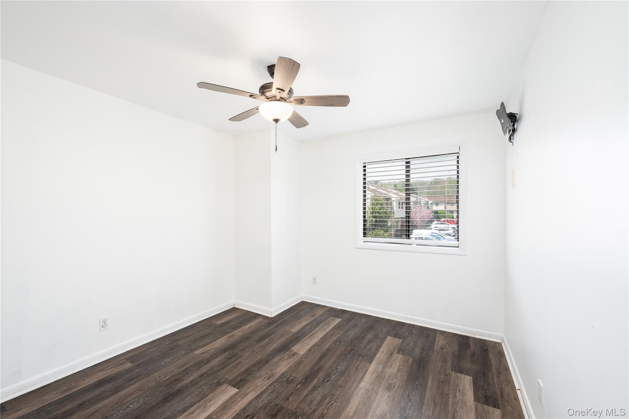 Condo Chelsea Dutchess County, NY 12533, MLS-988660-13