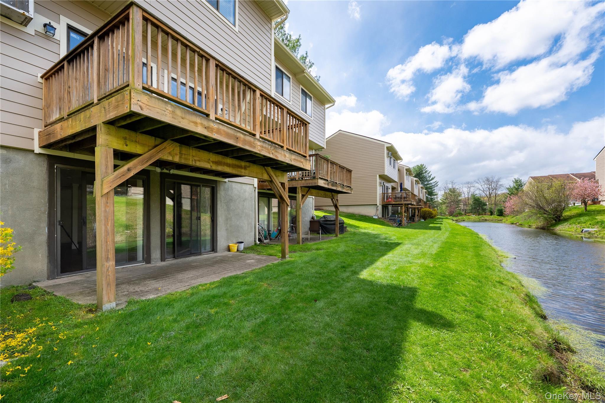 Condo Chelsea Dutchess County, NY 12533, MLS-988660-18