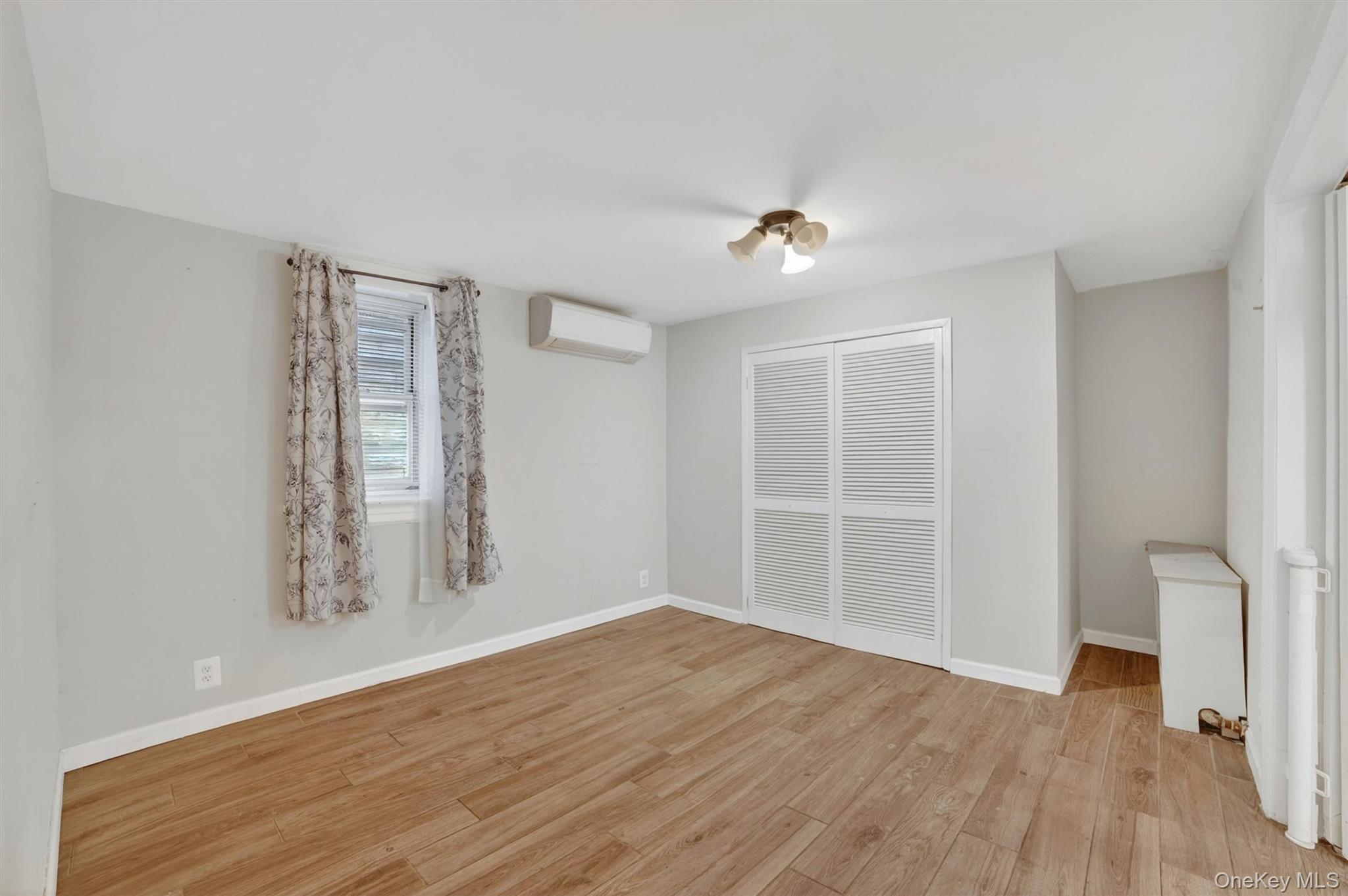 Single Family Ellsworth  Bronx, NY 10465, MLS-988663-32