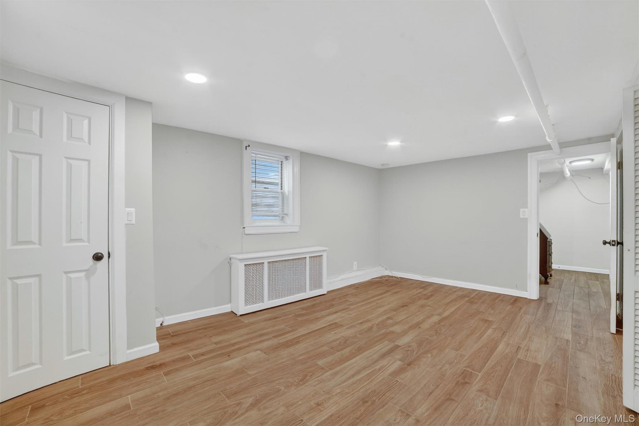 Single Family Ellsworth  Bronx, NY 10465, MLS-988663-34