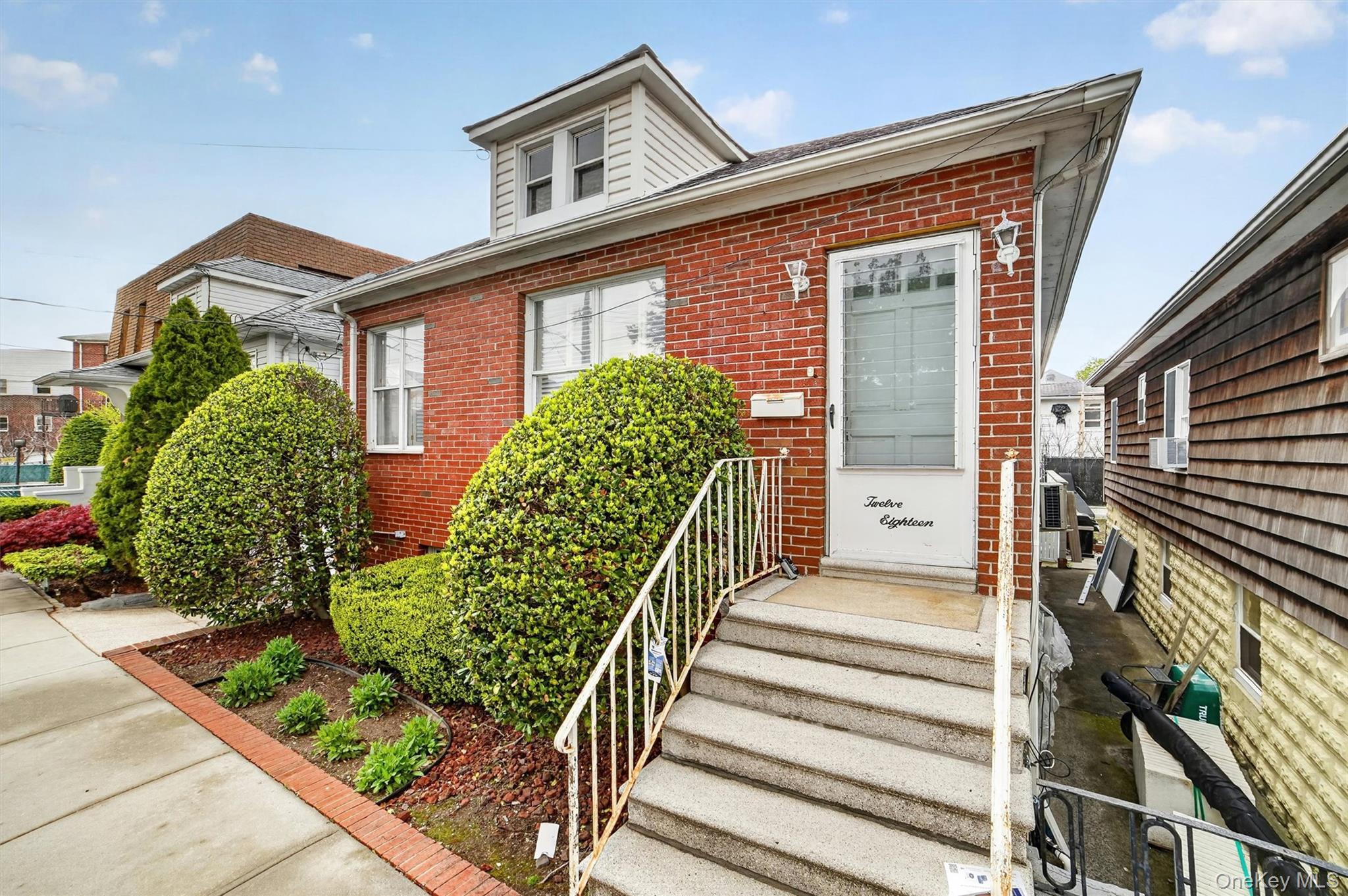 Single Family Ellsworth  Bronx, NY 10465, MLS-988663-40