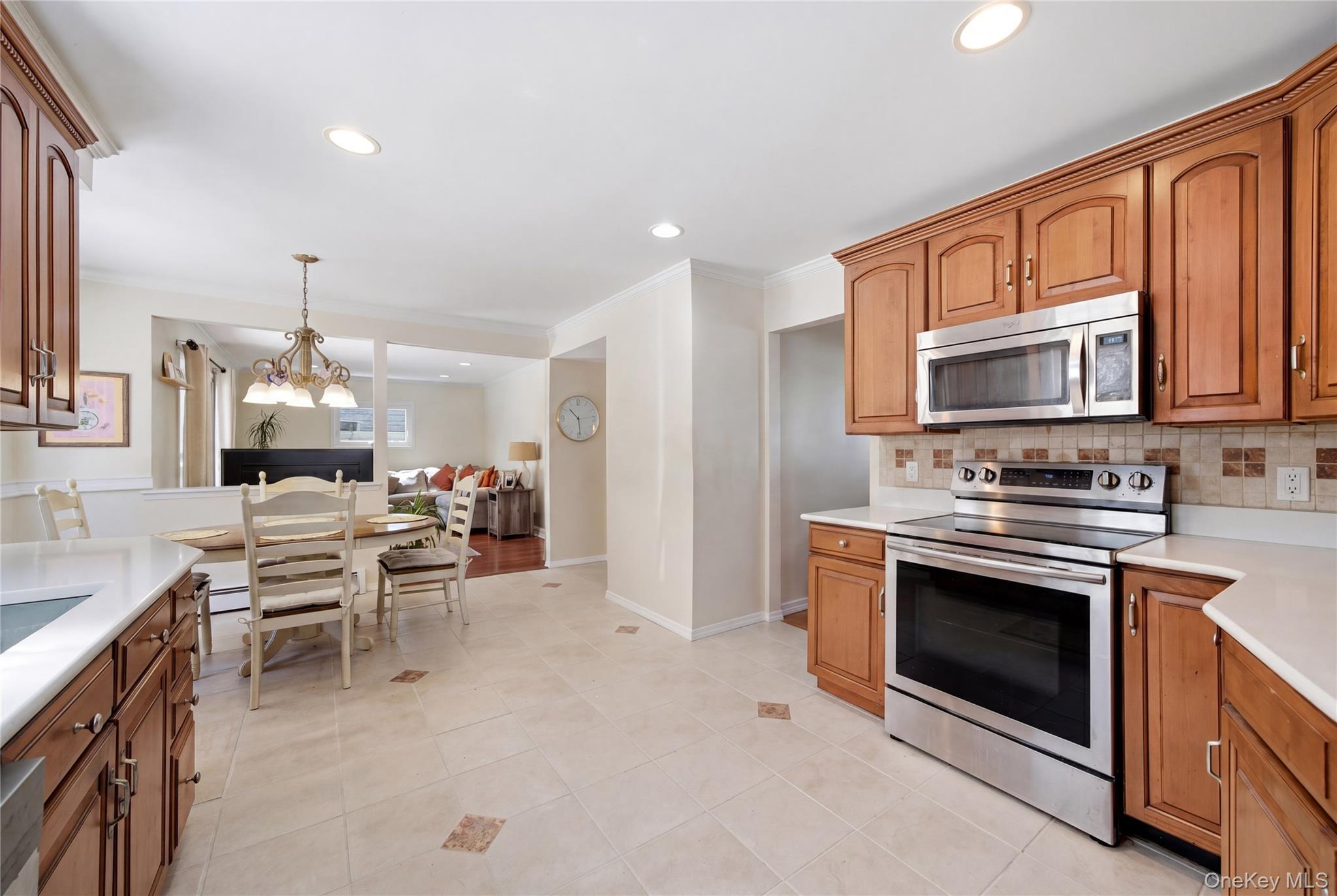 Single Family Fallen Leaf  Suffolk County, NY 11741, MLS-988672-10