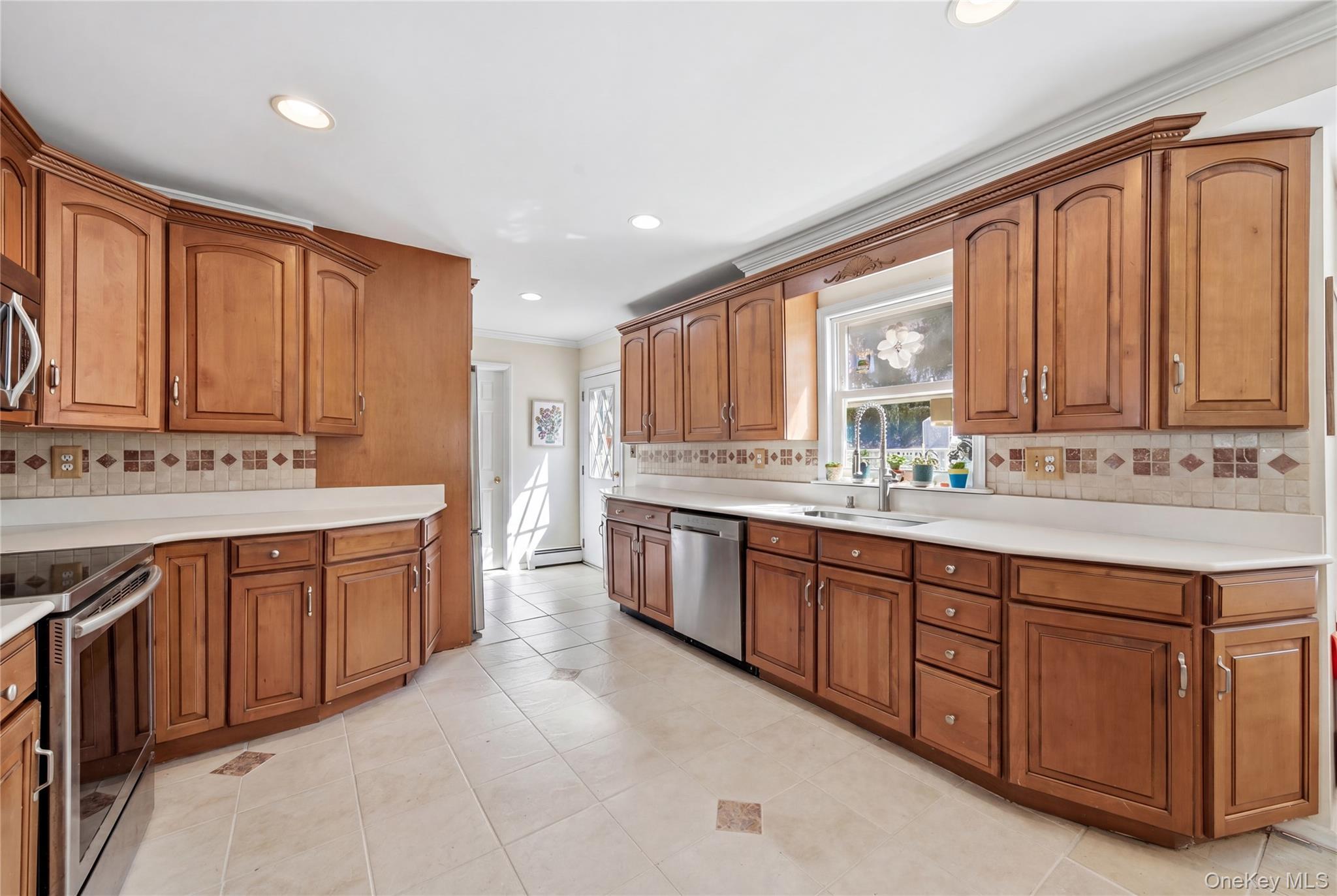 Single Family Fallen Leaf  Suffolk County, NY 11741, MLS-988672-12