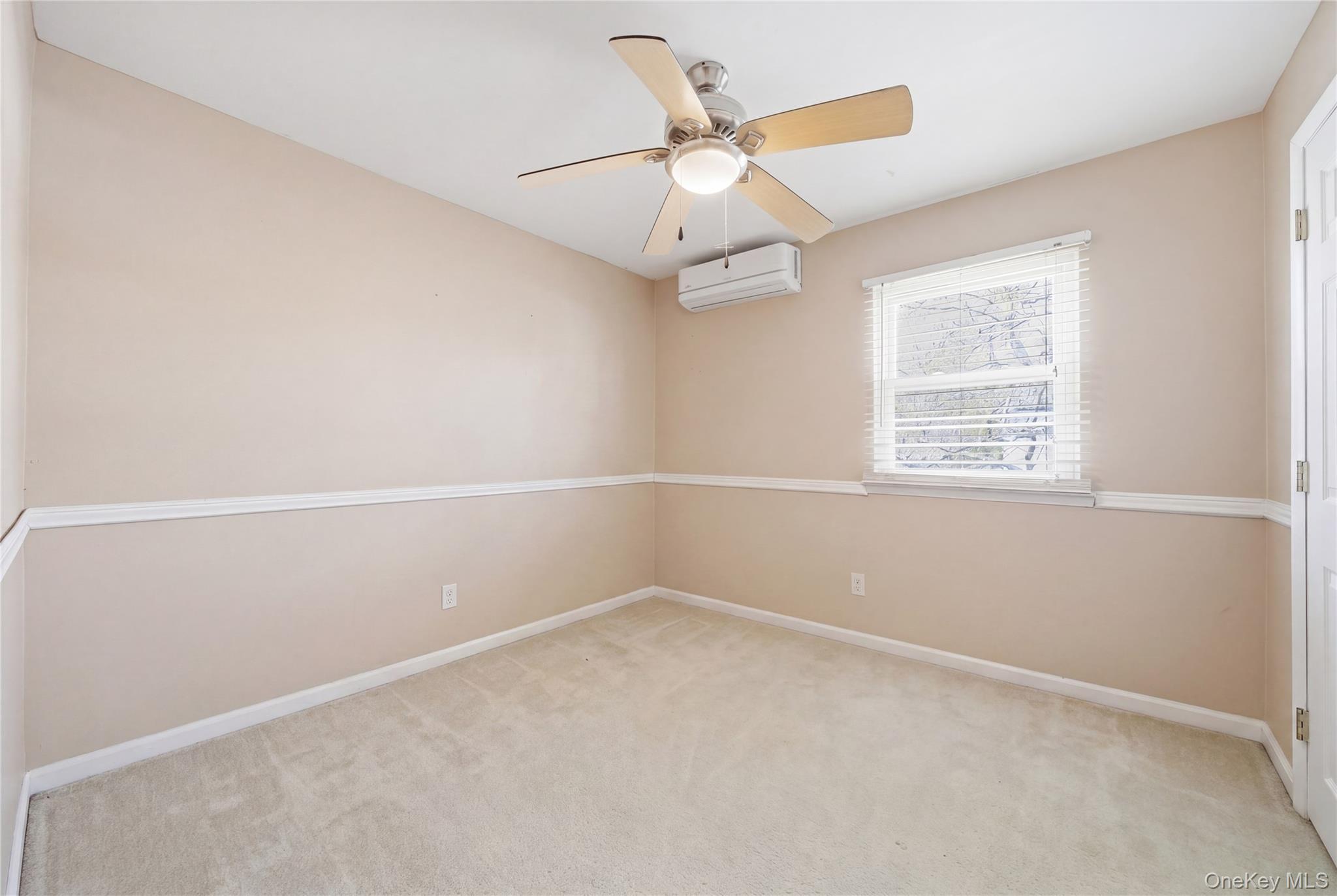 Single Family Fallen Leaf  Suffolk County, NY 11741, MLS-988672-22