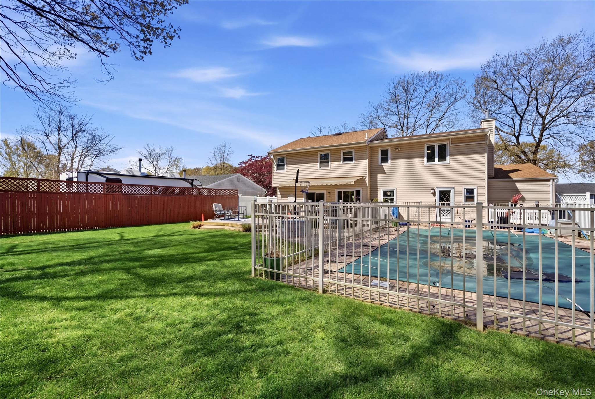 Single Family Fallen Leaf  Suffolk County, NY 11741, MLS-988672-23