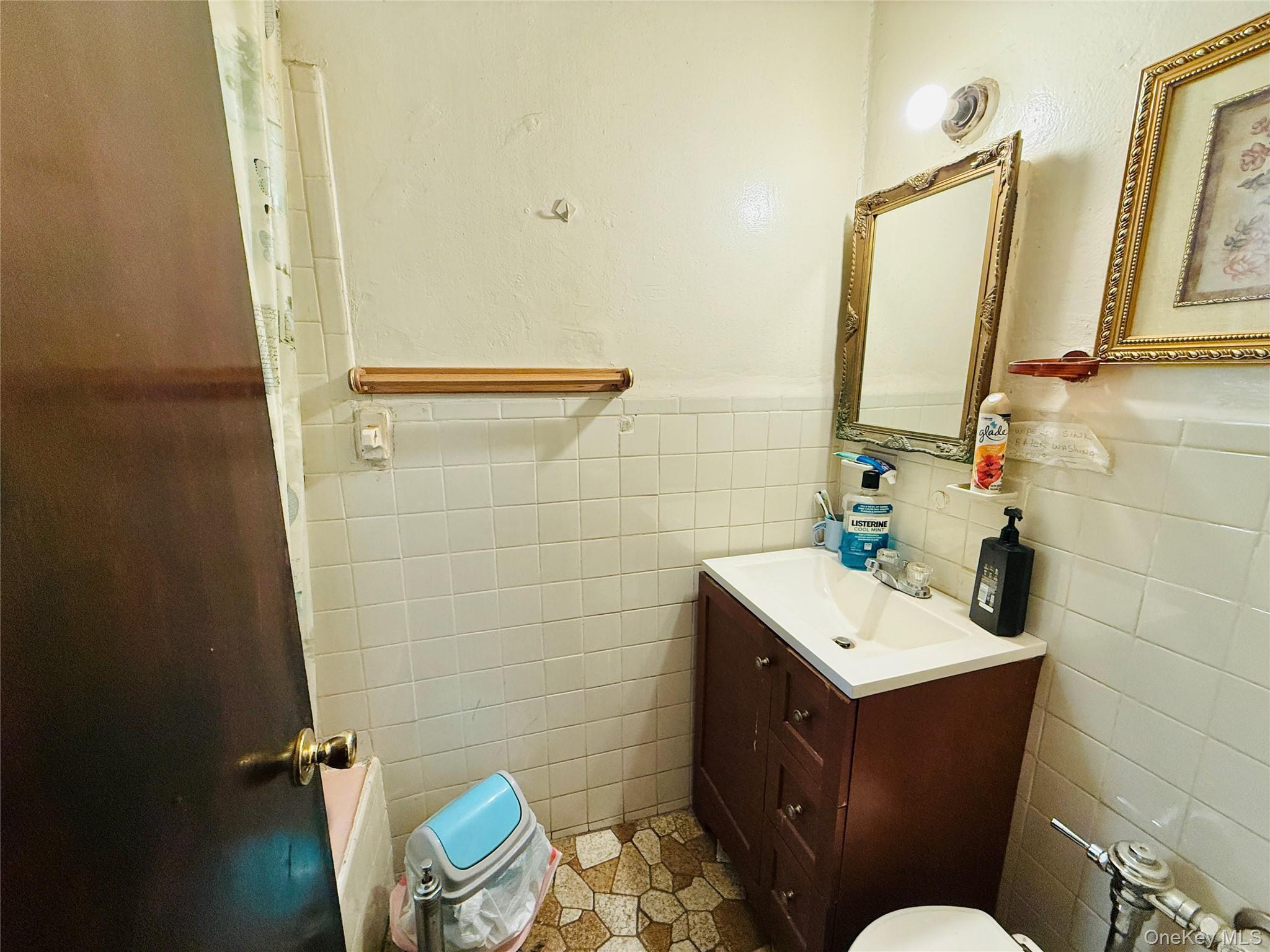 Single Family Harrington Bronx, NY 10461, MLS-988712-22
