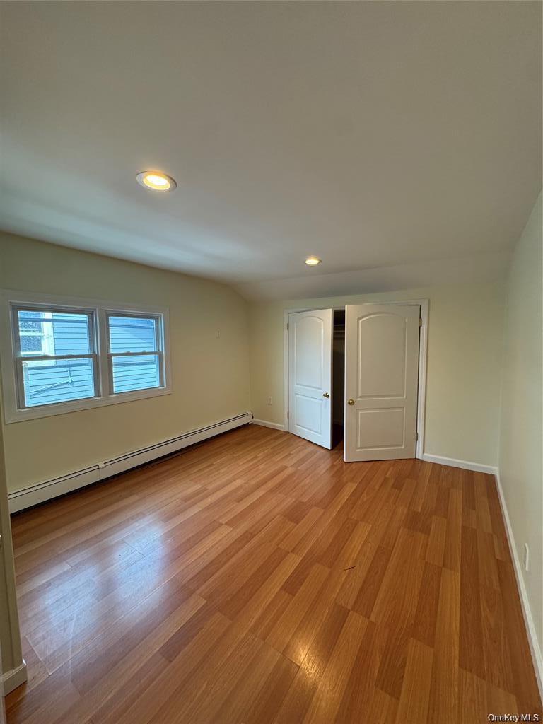 Single Family Star  Nassau County, NY 11003, MLS-988716-21