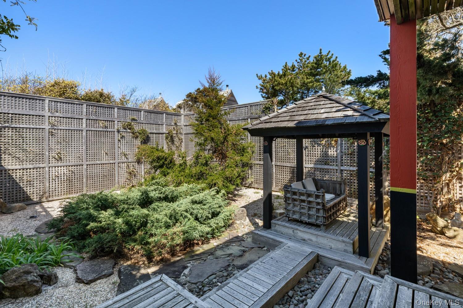 Single Family Steels Walk  Suffolk County, NY 11772, MLS-988717-37