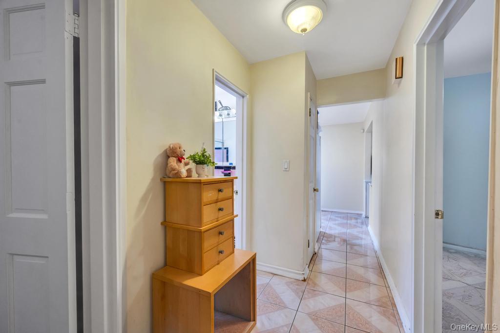 Single Family Cleaves  Nassau County, NY 11550, MLS-988748-15