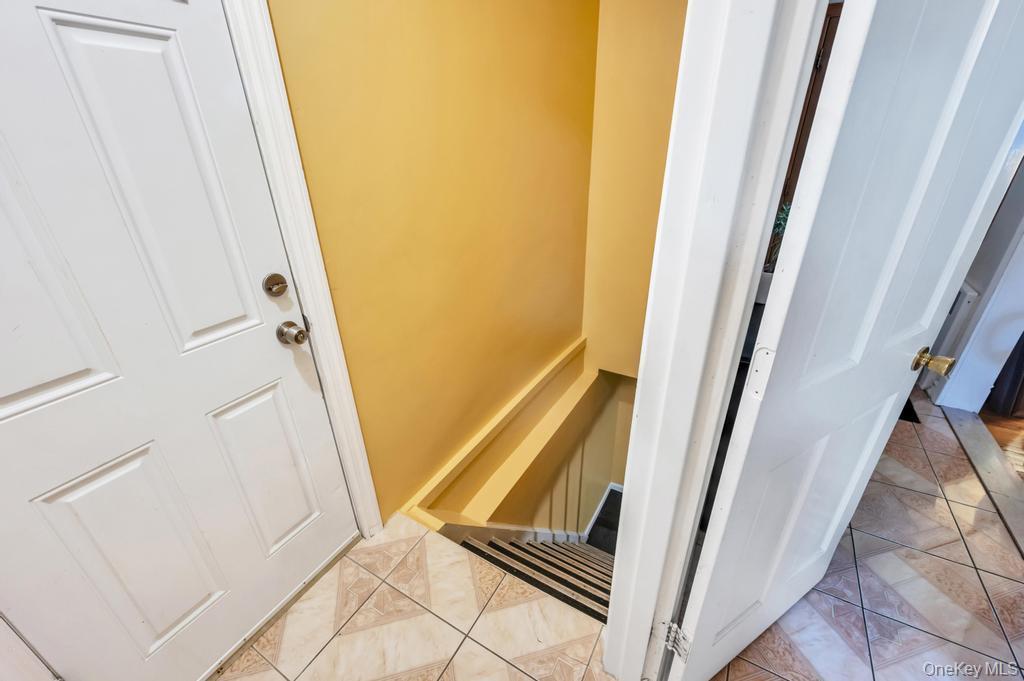 Single Family Cleaves  Nassau County, NY 11550, MLS-988748-16