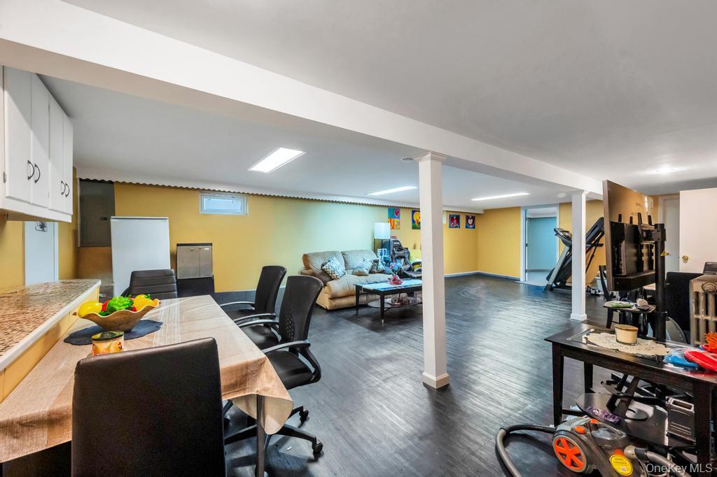 Single Family Cleaves  Nassau County, NY 11550, MLS-988748-17