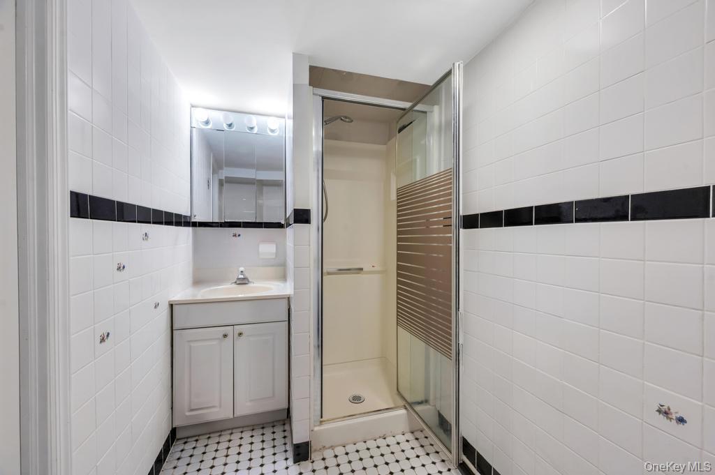 Single Family Cleaves  Nassau County, NY 11550, MLS-988748-19