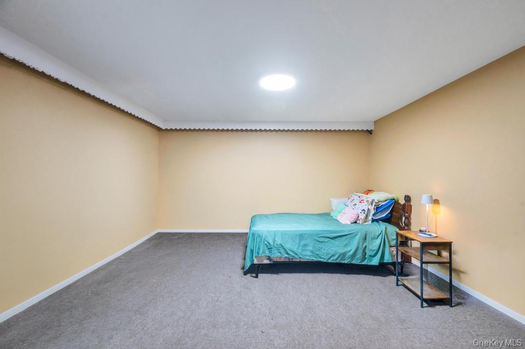 Single Family Cleaves  Nassau County, NY 11550, MLS-988748-20