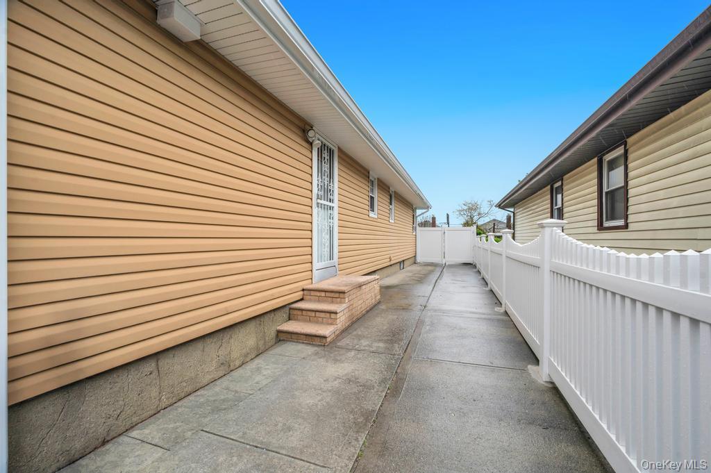 Single Family Cleaves  Nassau County, NY 11550, MLS-988748-23