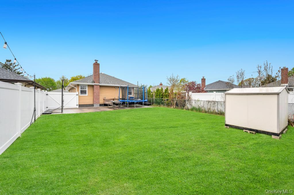 Single Family Cleaves  Nassau County, NY 11550, MLS-988748-24