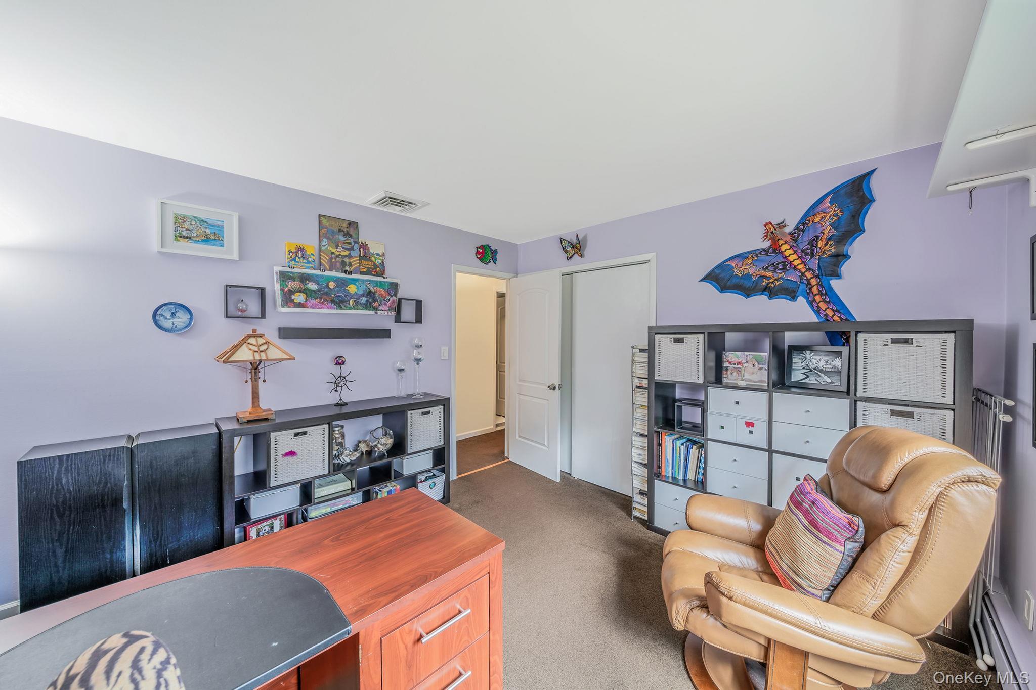 Single Family Oakdale  Suffolk County, NY 11738, MLS-988754-22