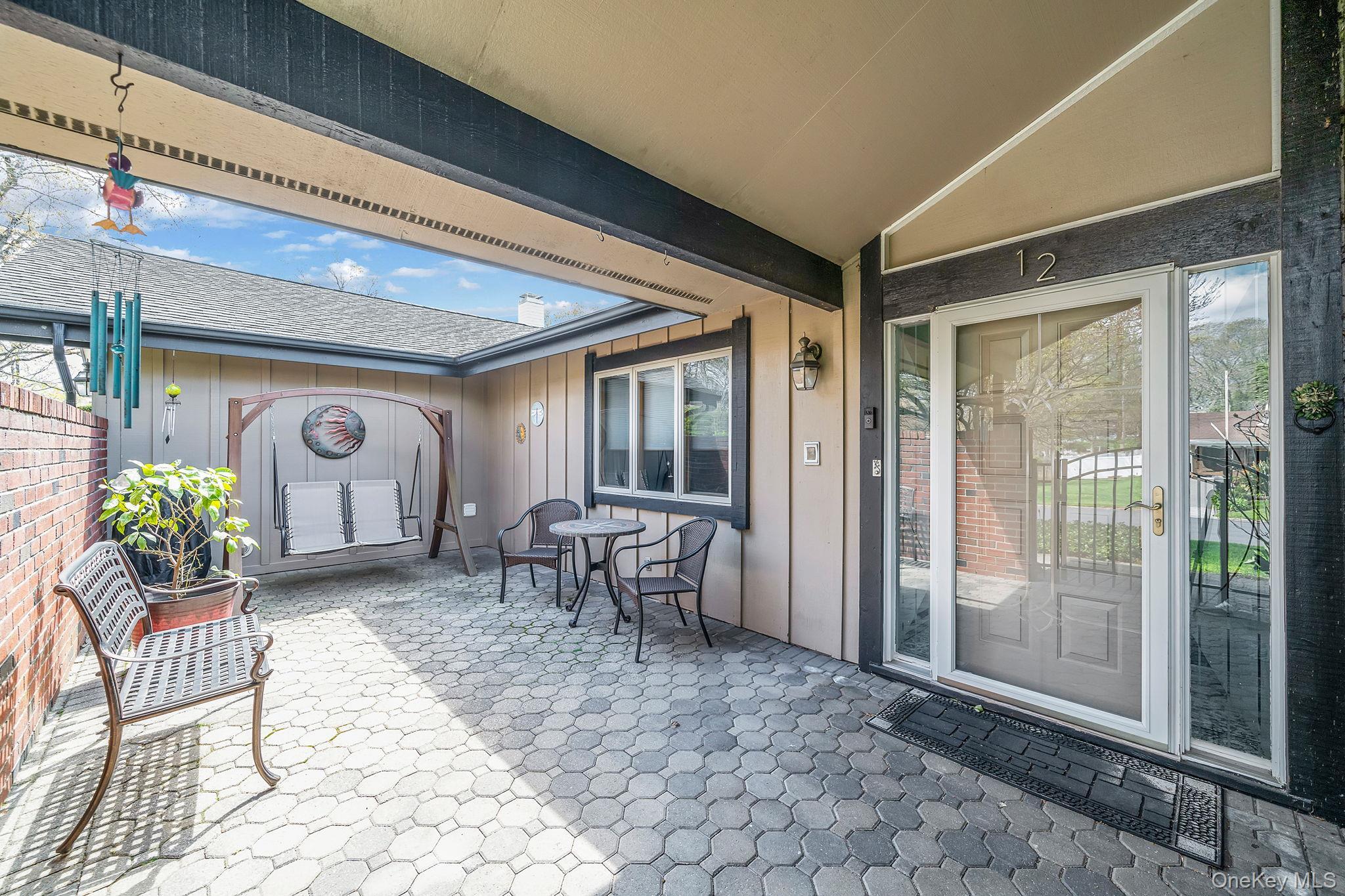 Single Family Oakdale  Suffolk County, NY 11738, MLS-988754-4
