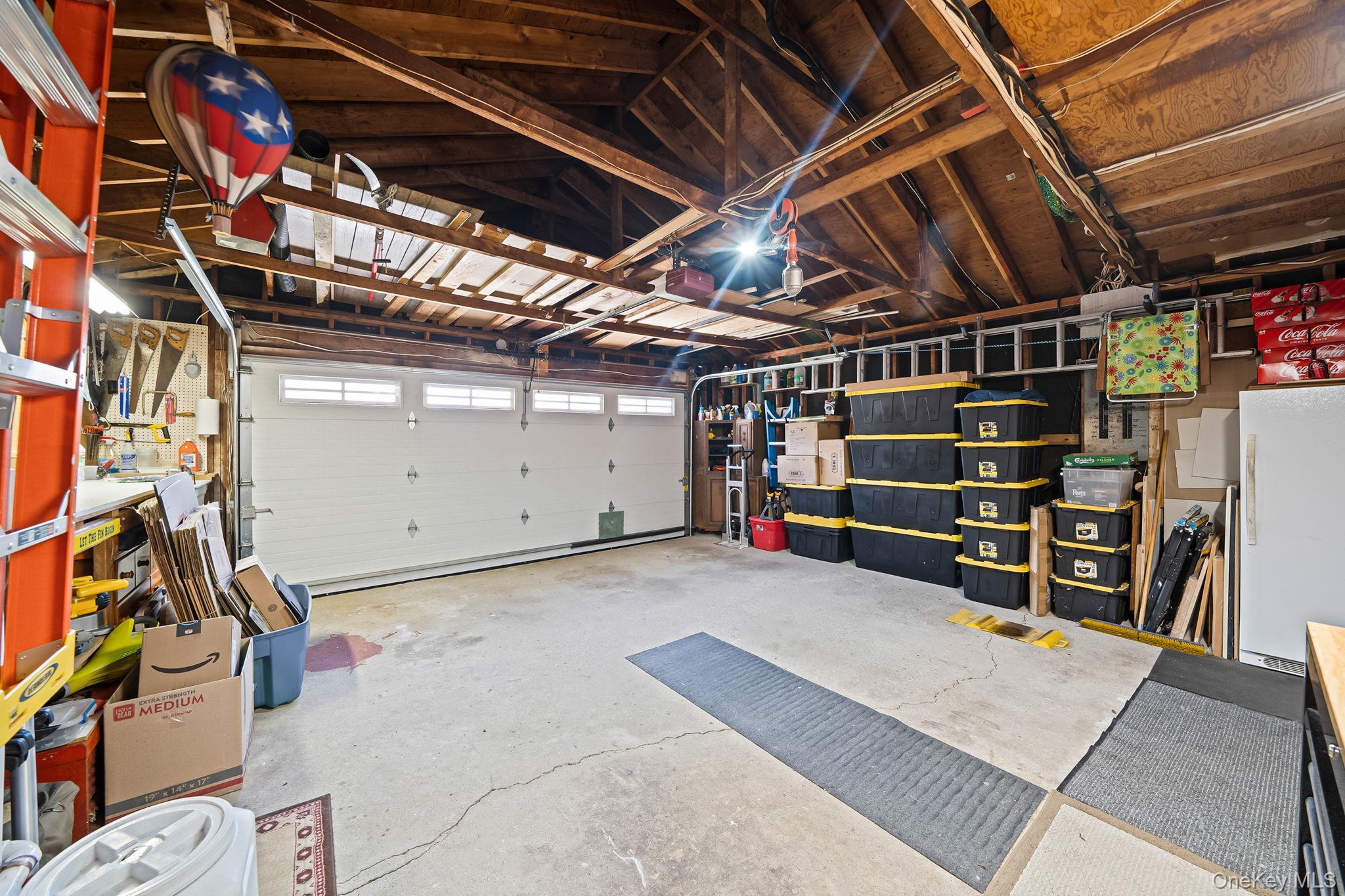 Single Family Oakdale  Suffolk County, NY 11738, MLS-988754-42