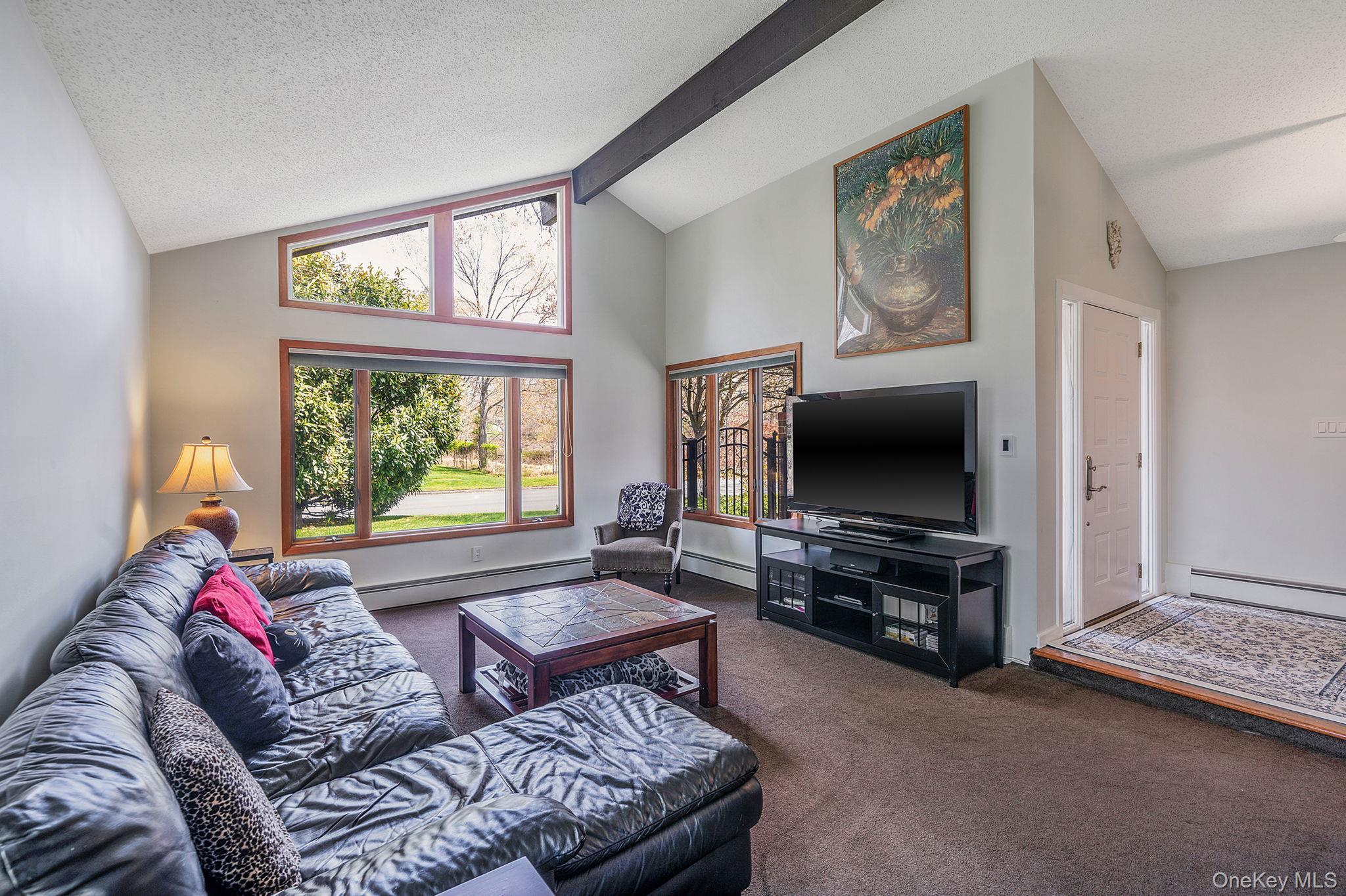 Single Family Oakdale  Suffolk County, NY 11738, MLS-988754-8