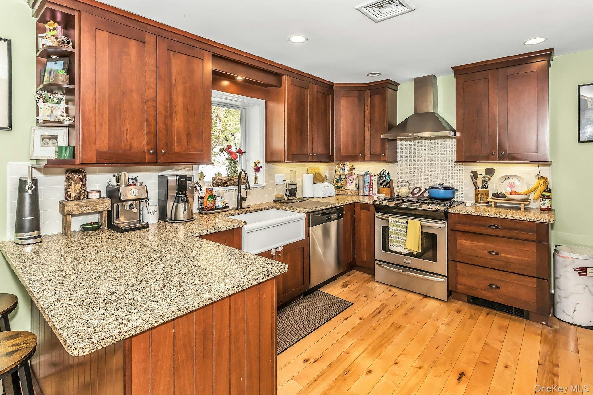 Single Family Bellecrest  Suffolk County, NY 11731, MLS-988795-12