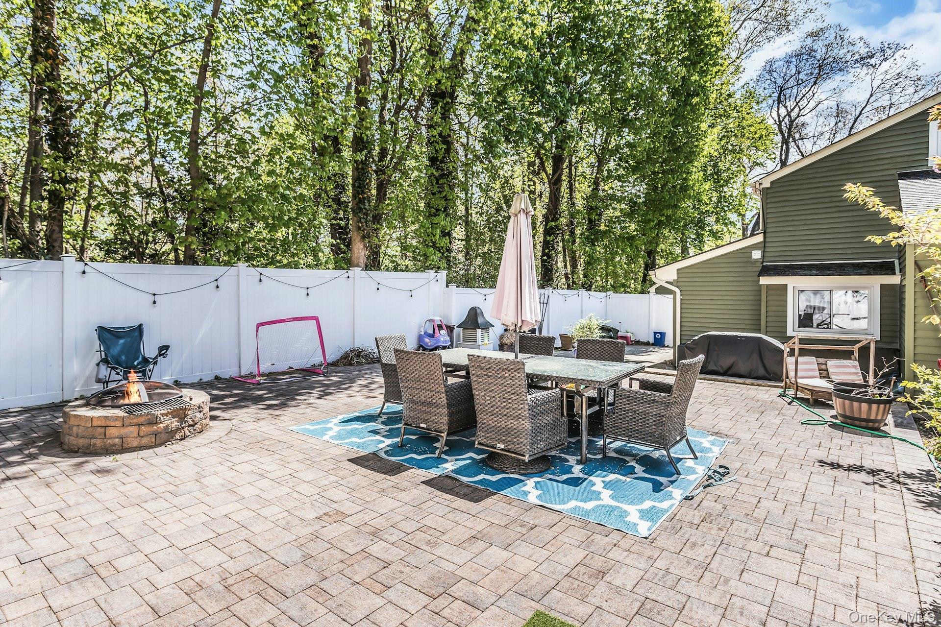 Single Family Bellecrest  Suffolk County, NY 11731, MLS-988795-29