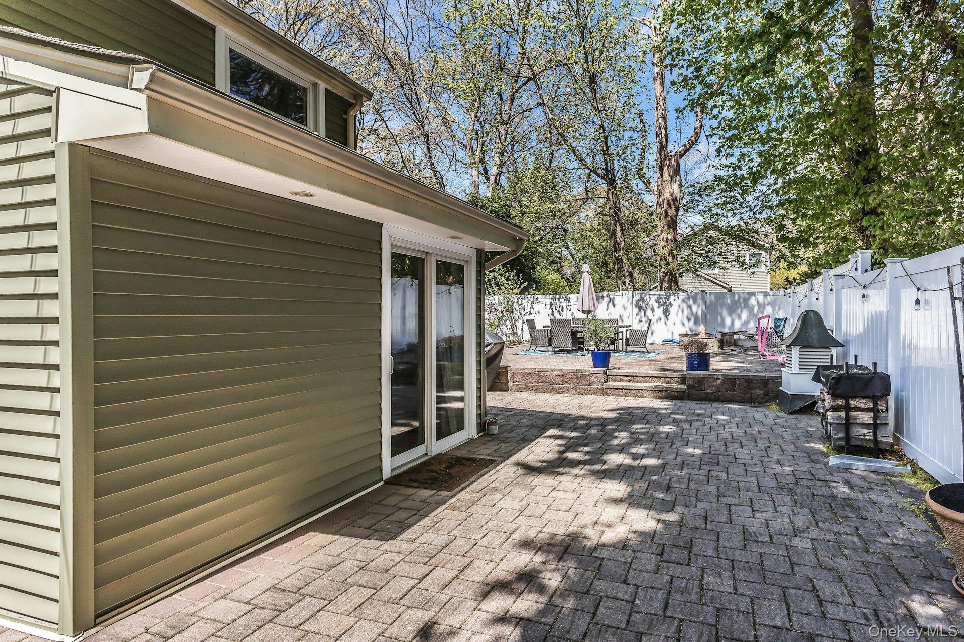 Single Family Bellecrest  Suffolk County, NY 11731, MLS-988795-31