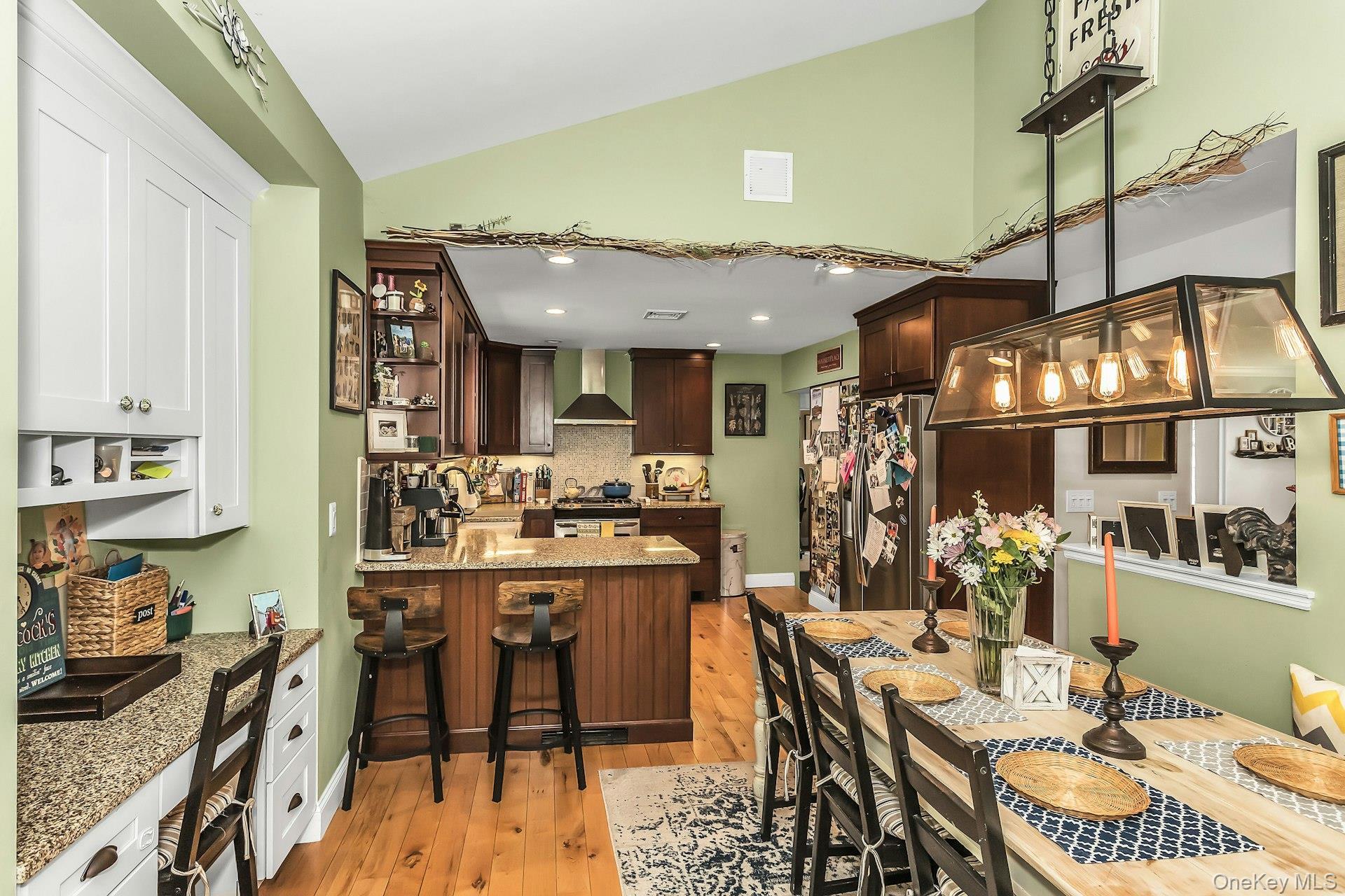 Single Family Bellecrest  Suffolk County, NY 11731, MLS-988795-33