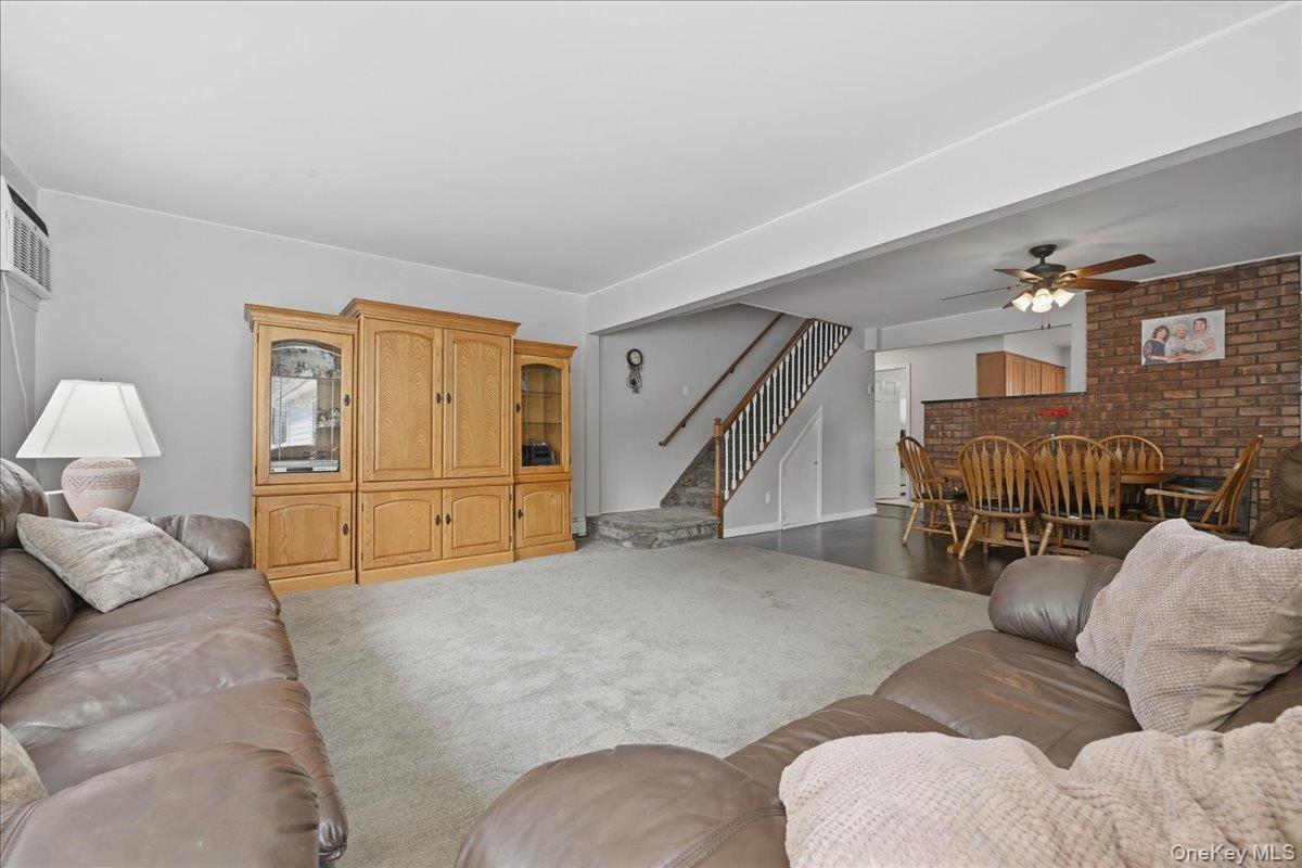 Single Family Twin  Nassau County, NY 11793, MLS-988812-17