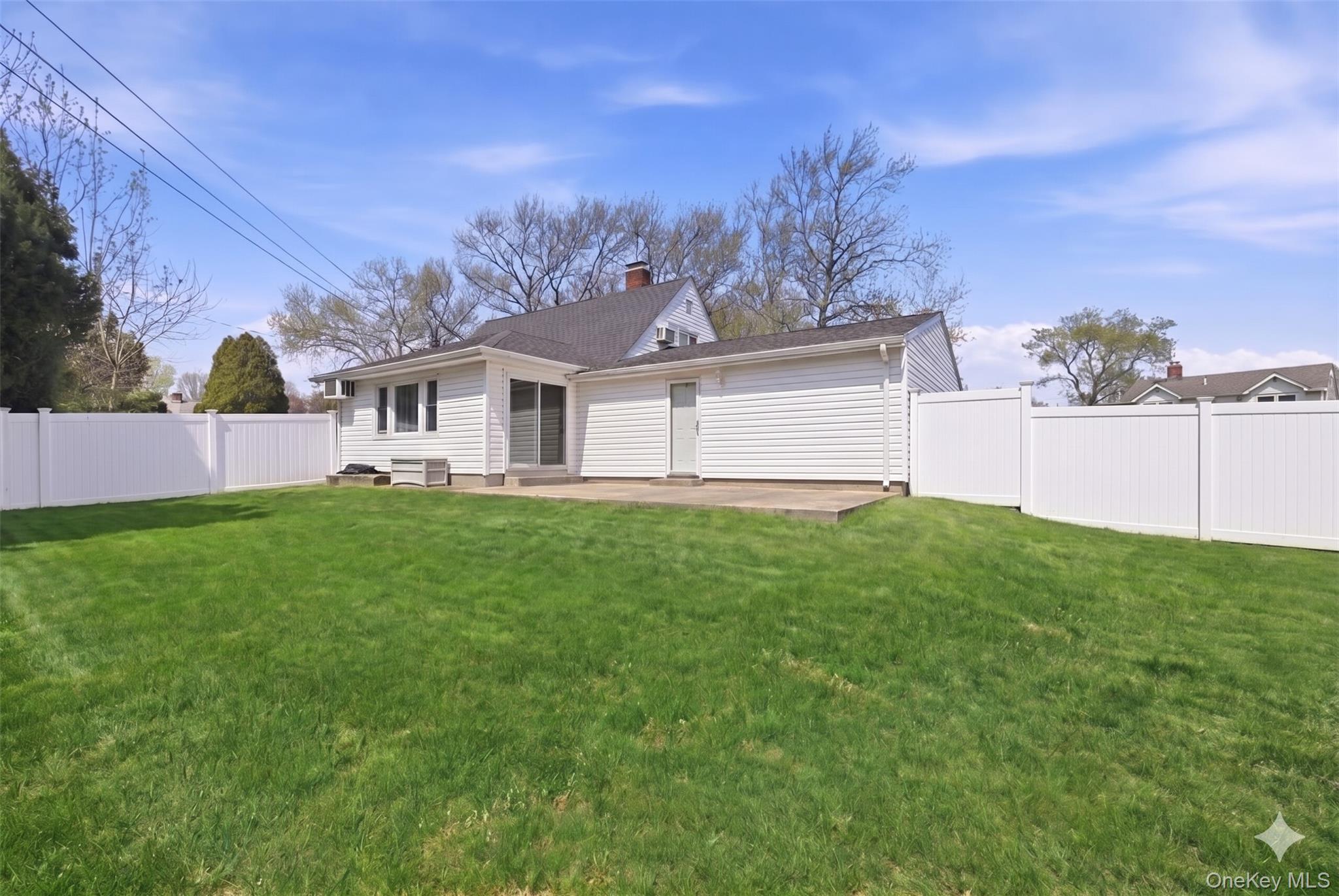 Single Family Twin  Nassau County, NY 11793, MLS-988812-23