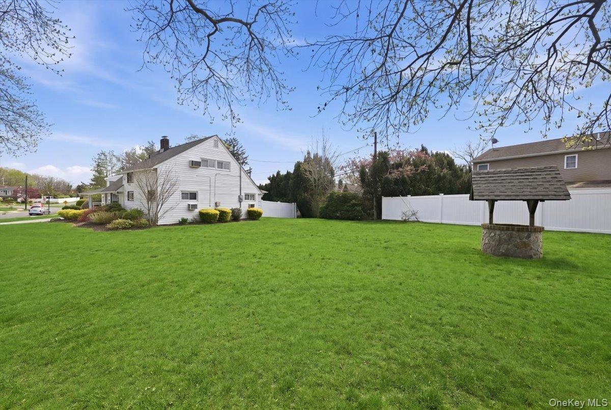 Single Family Twin  Nassau County, NY 11793, MLS-988812-27